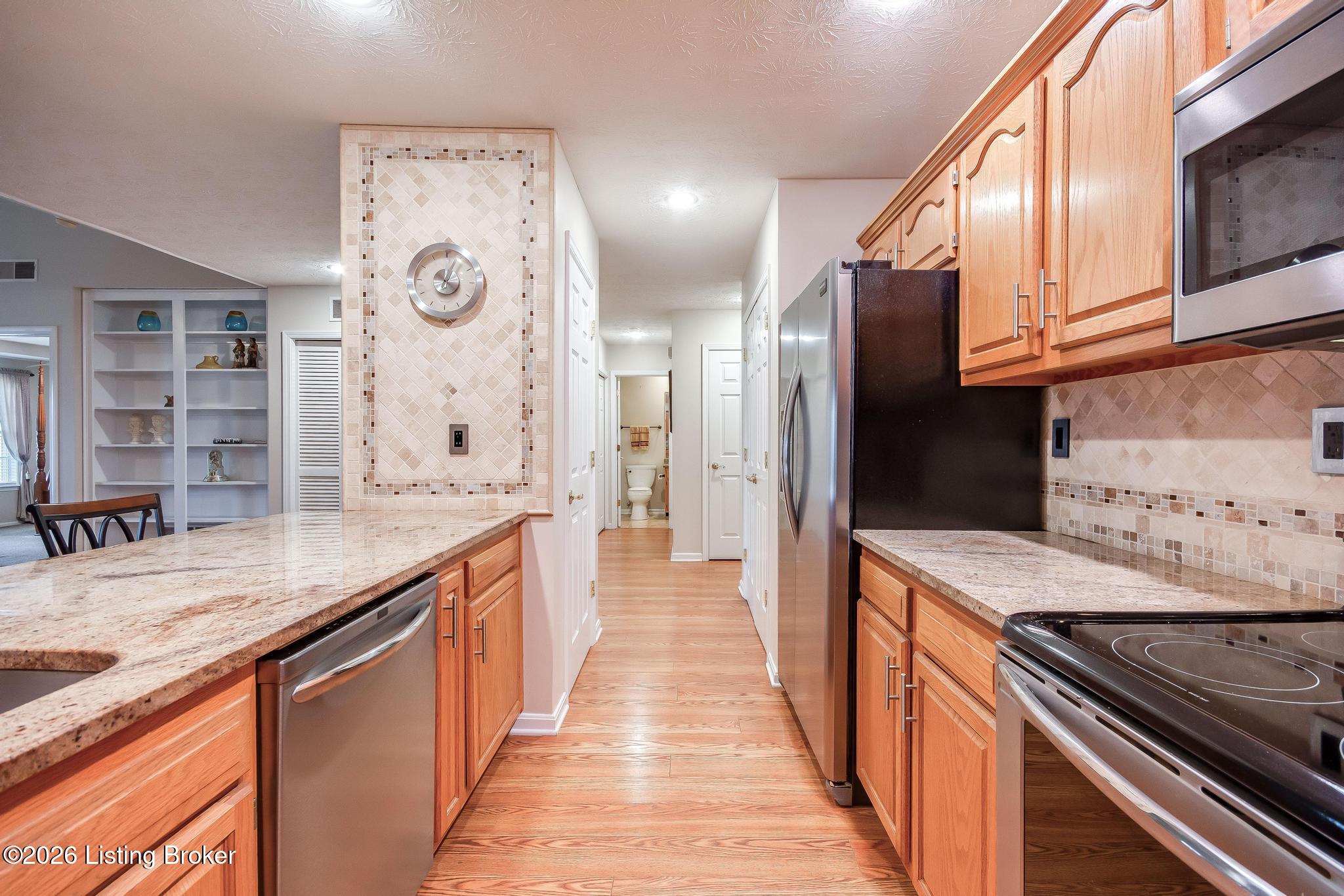 12402 Spring Leaf Ct Property Photo 6