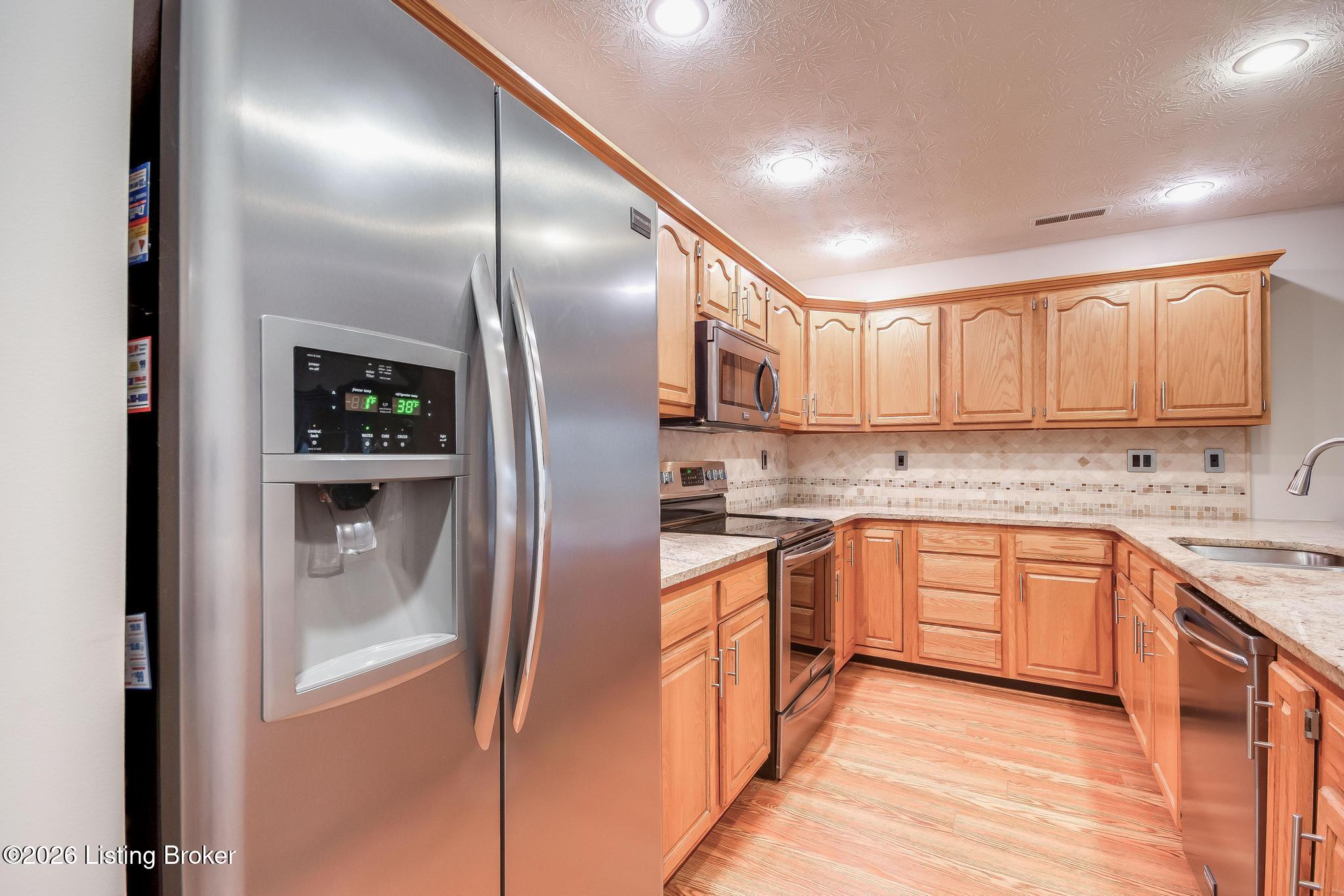 12402 Spring Leaf Ct Property Photo 7