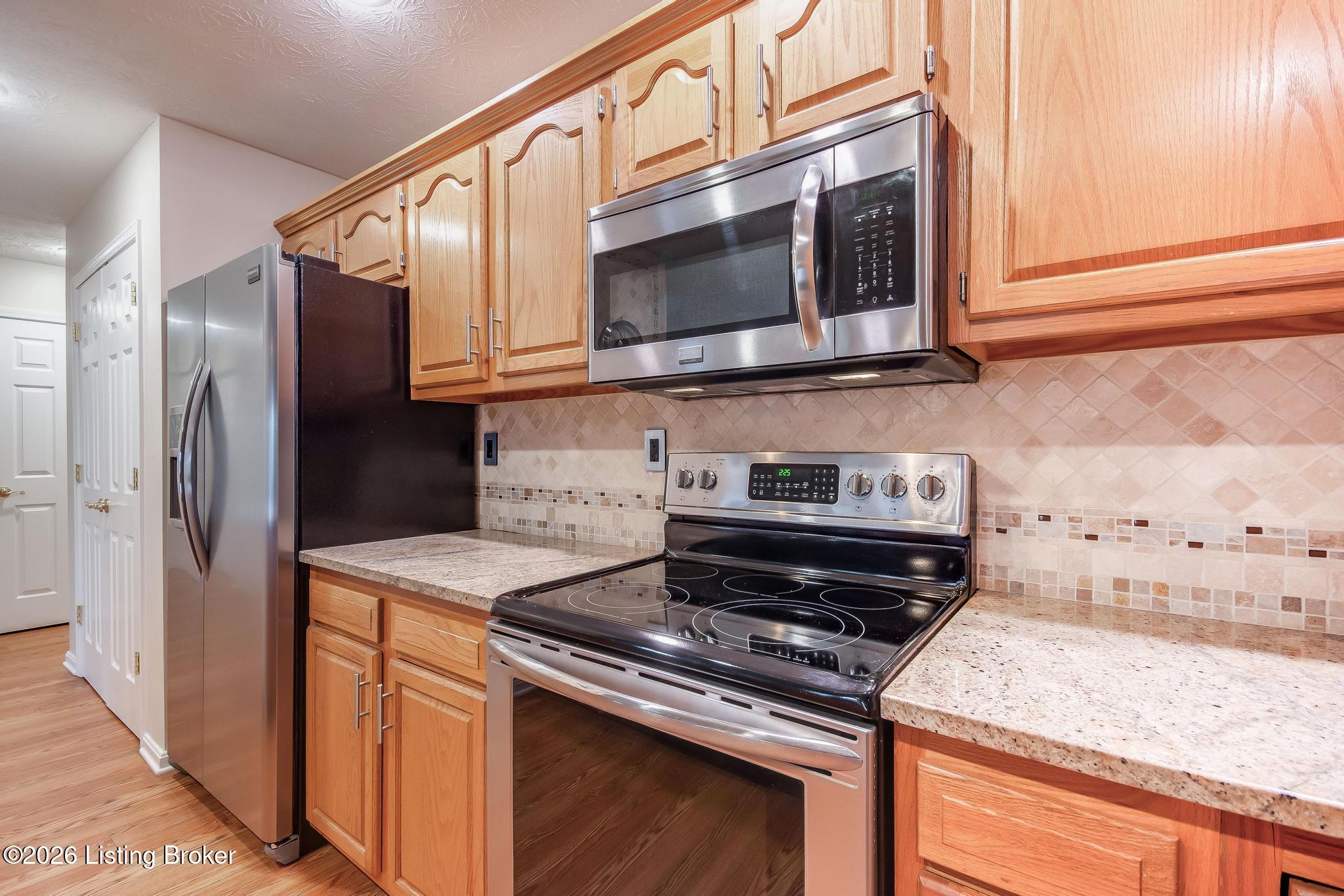 12402 Spring Leaf Ct Property Photo 8