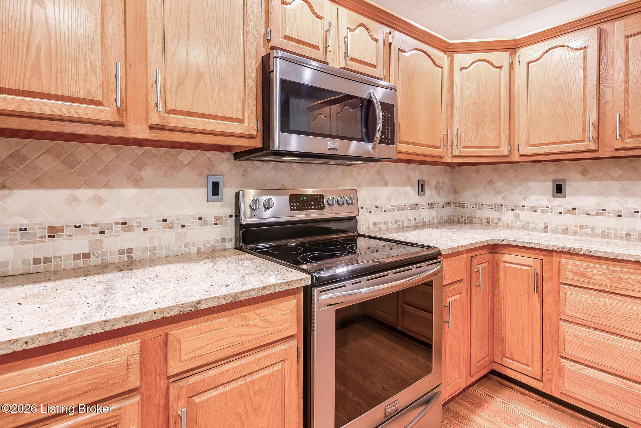12402 Spring Leaf Ct Property Photo 12