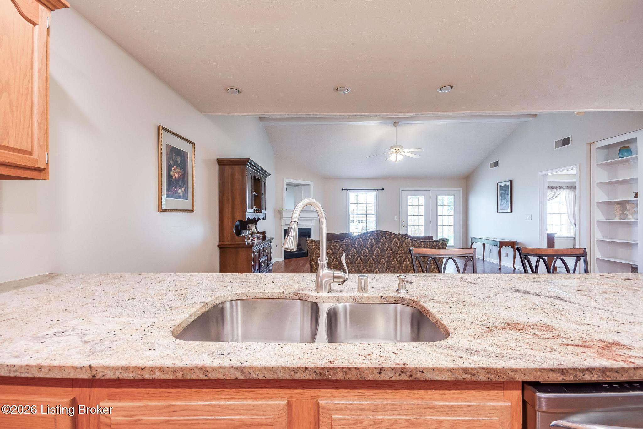 12402 Spring Leaf Ct Property Photo 14