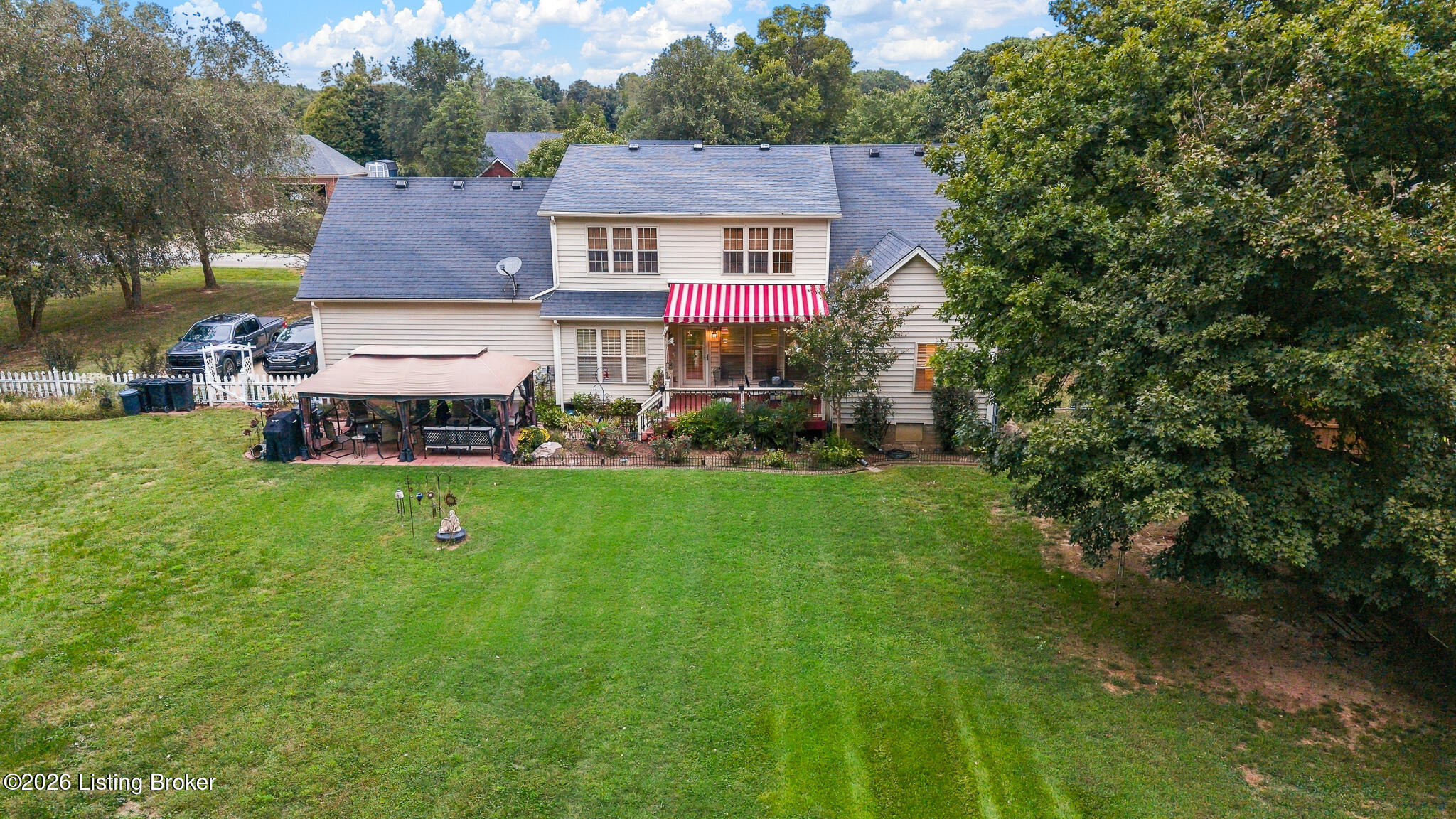 130 Locust Grove Ct Property Photo 3