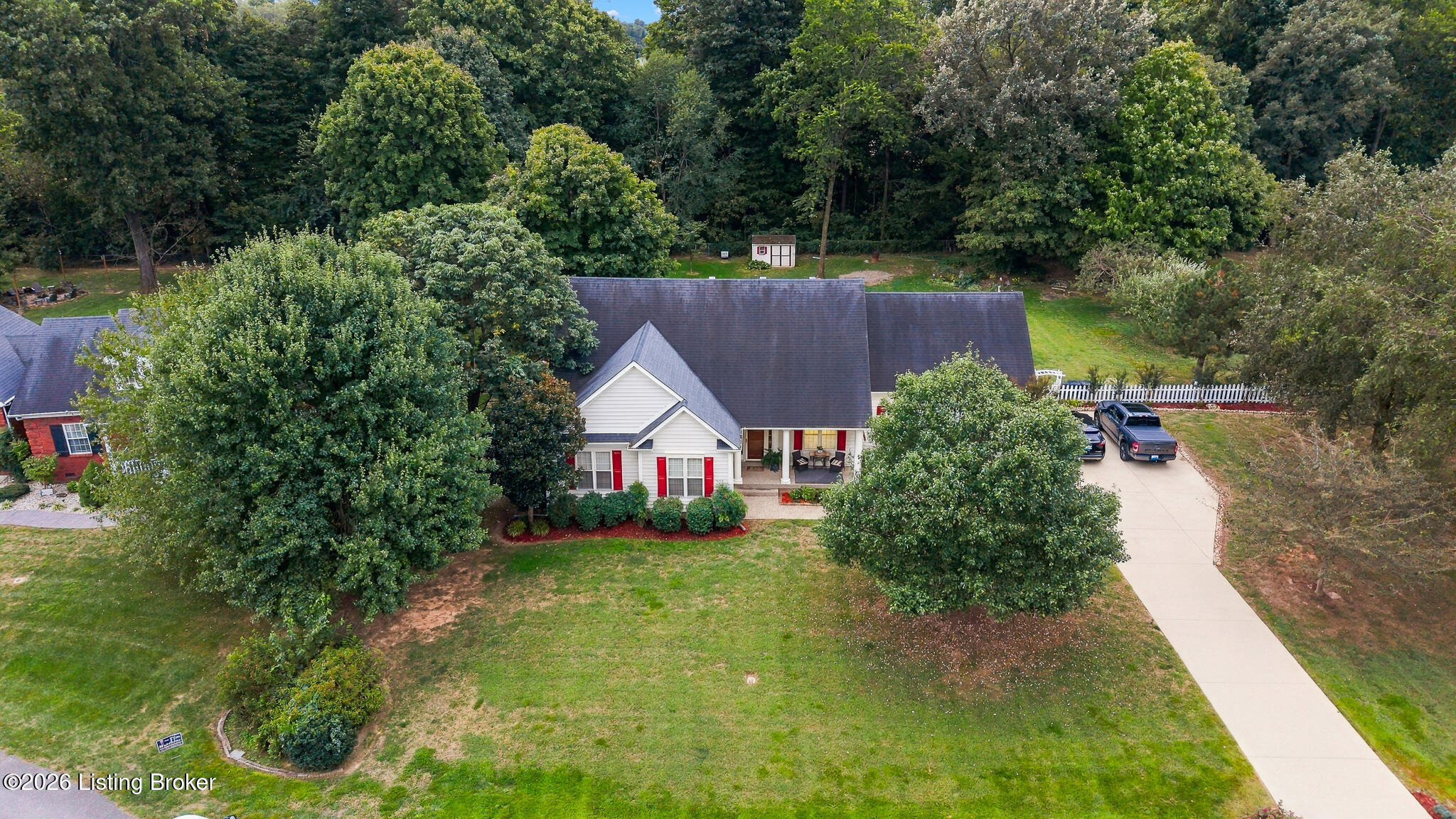 130 Locust Grove Ct Property Photo 4