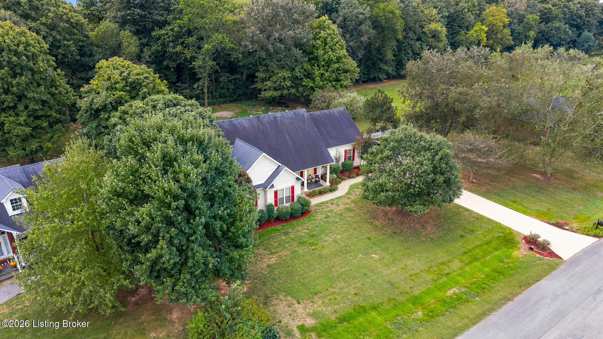 130 Locust Grove Ct Property Photo 6
