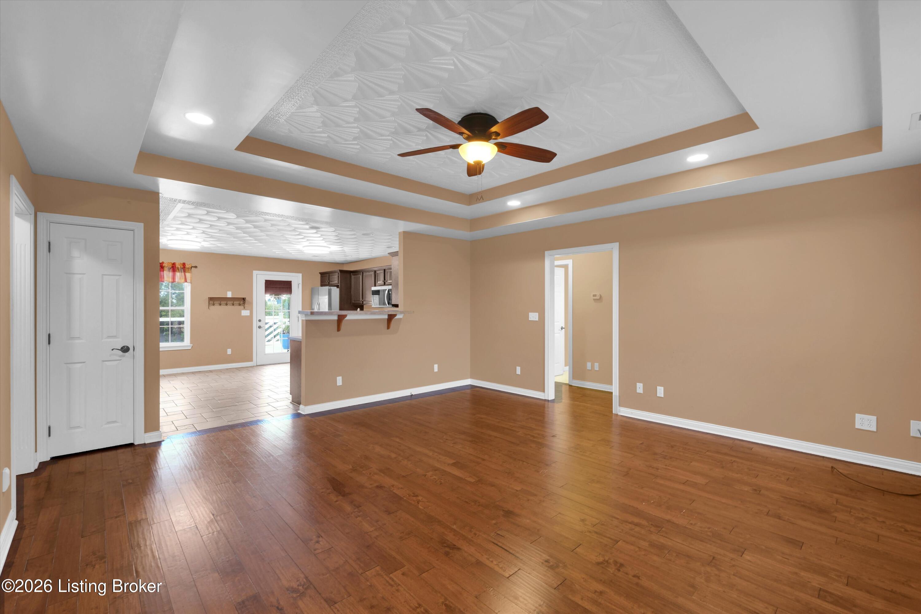 158 Deep Springs Dr Property Photo 3