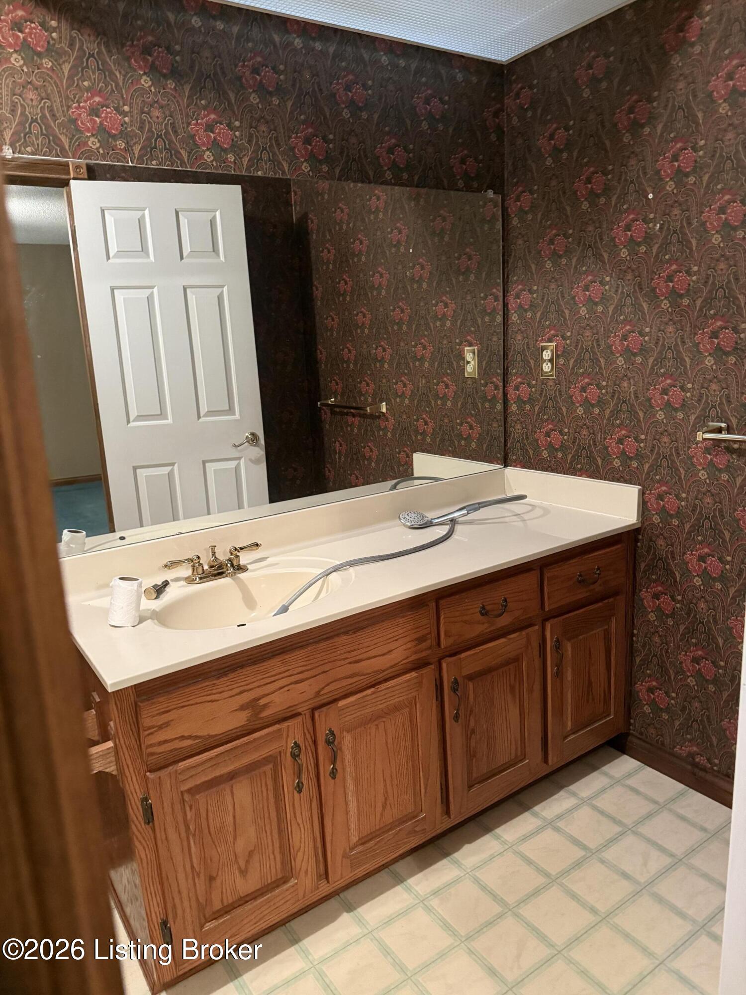 55 Saint Thomas Ln Property Photo 14