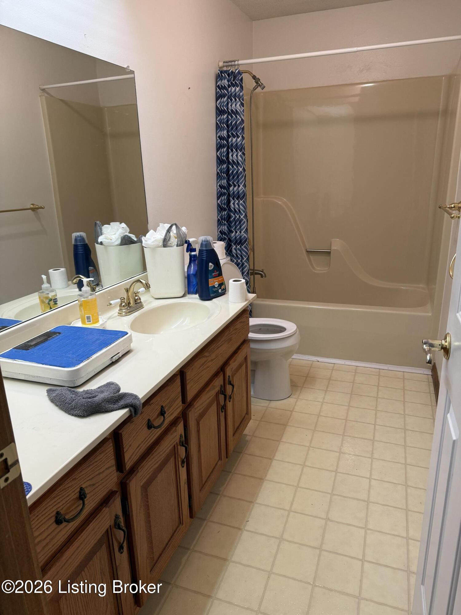 55 Saint Thomas Ln Property Photo 17