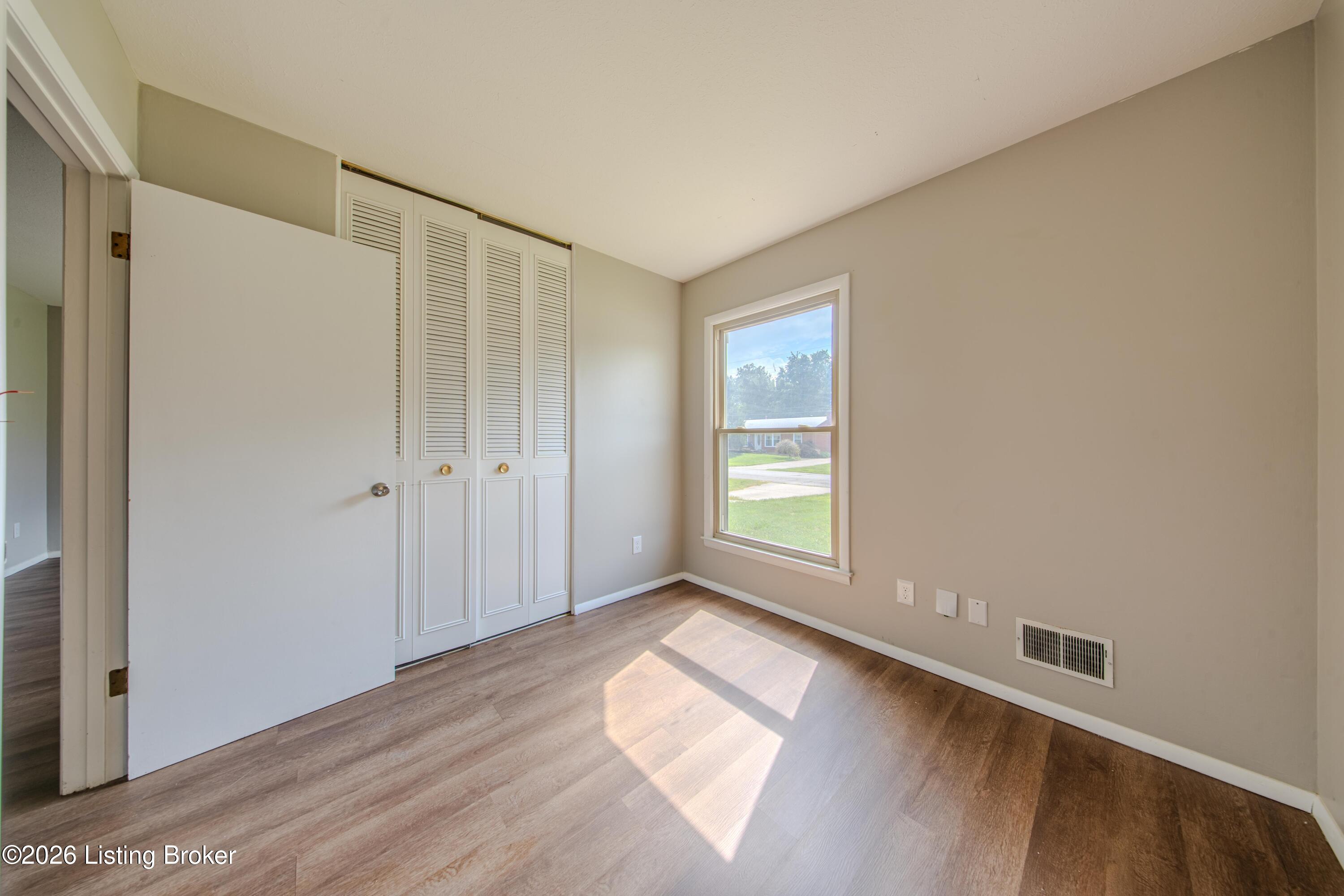 7413 Blue Wing Dr Property Photo 8