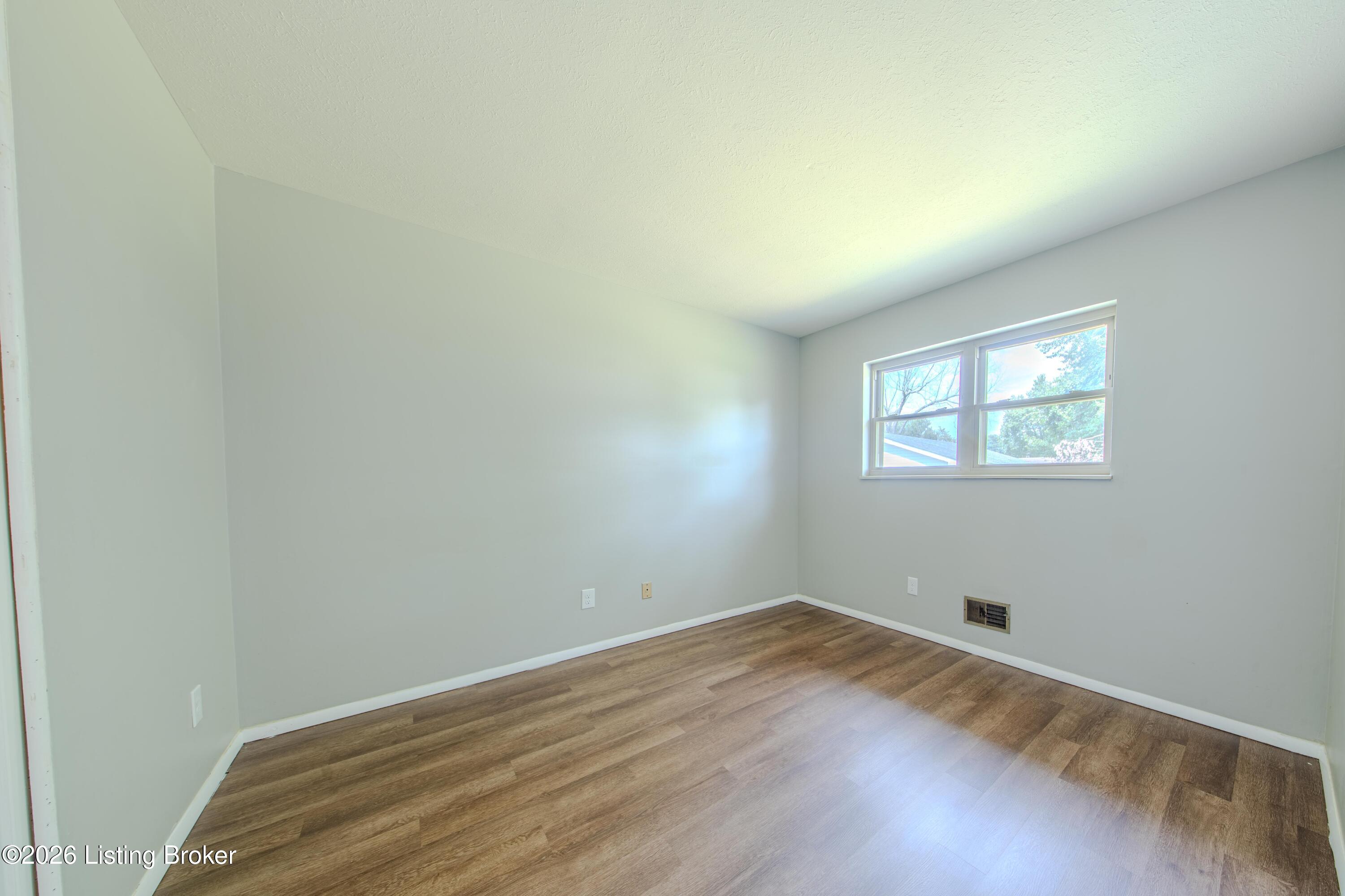 7413 Blue Wing Dr Property Photo 11