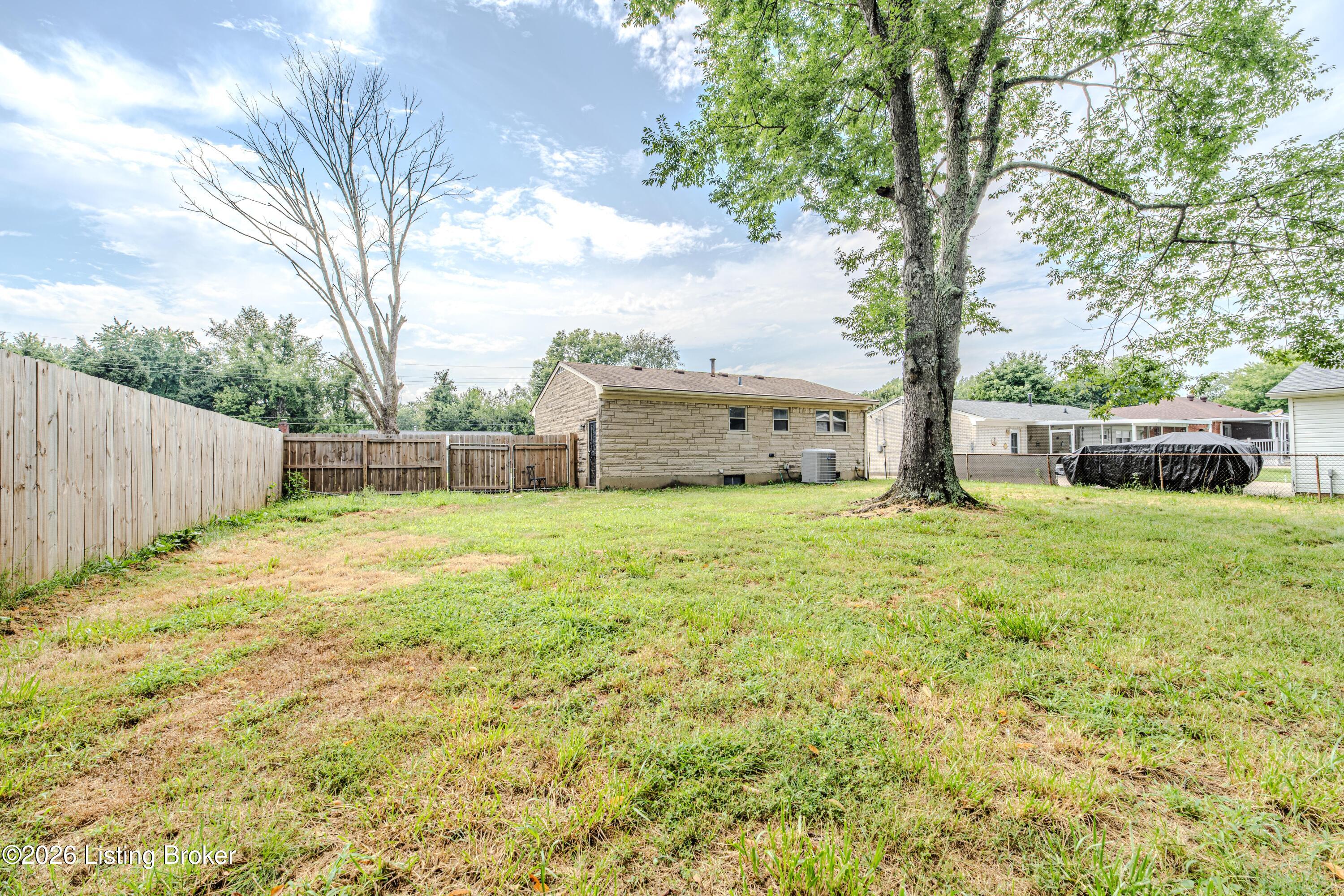 7413 Blue Wing Dr Property Photo 26