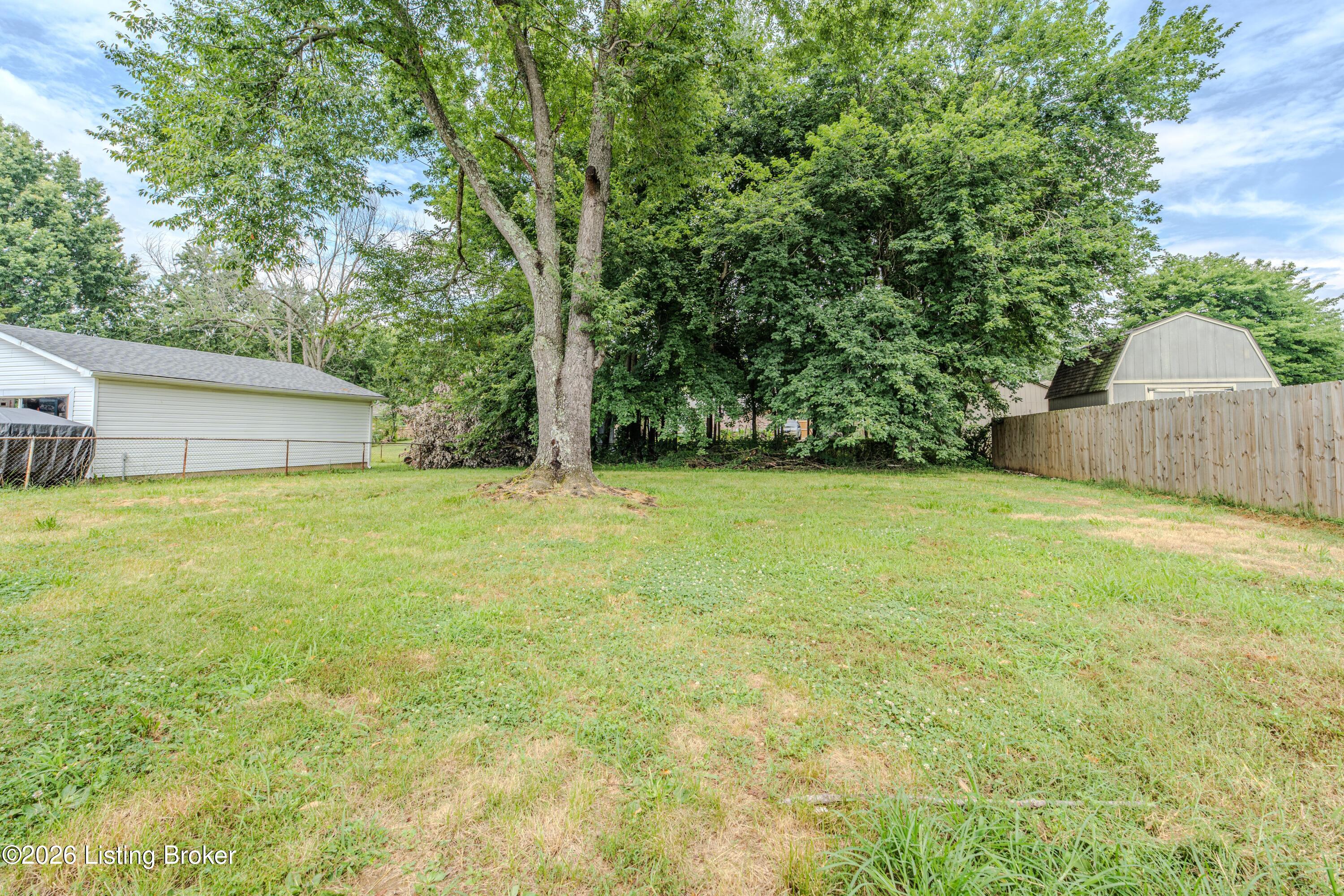7413 Blue Wing Dr Property Photo 27