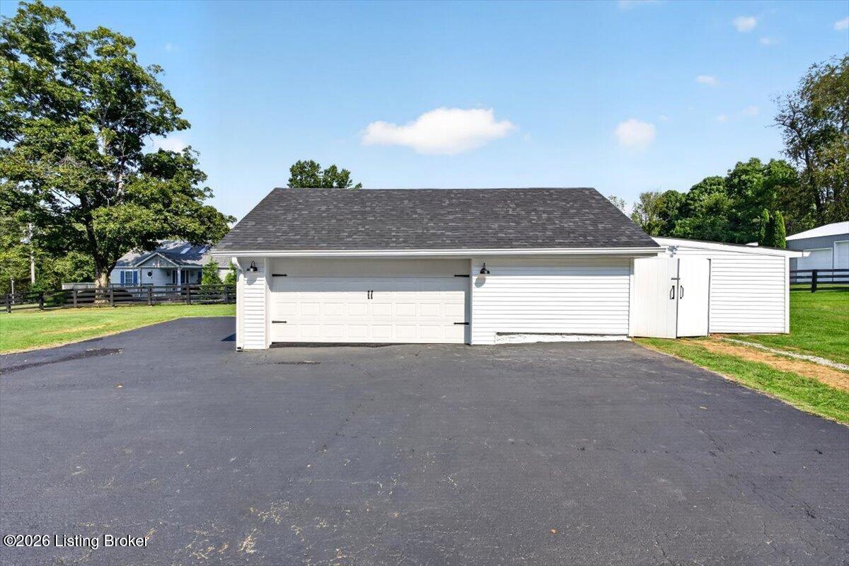 4105 Chenoweth Run Rd Property Photo 8