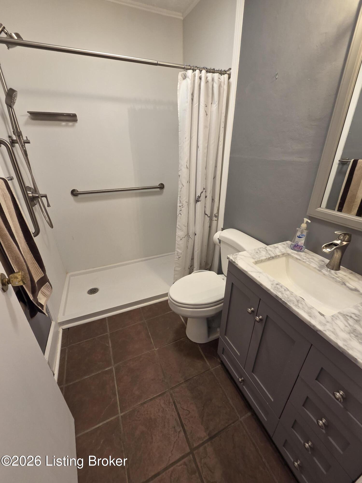 115 Perry St Property Photo 19