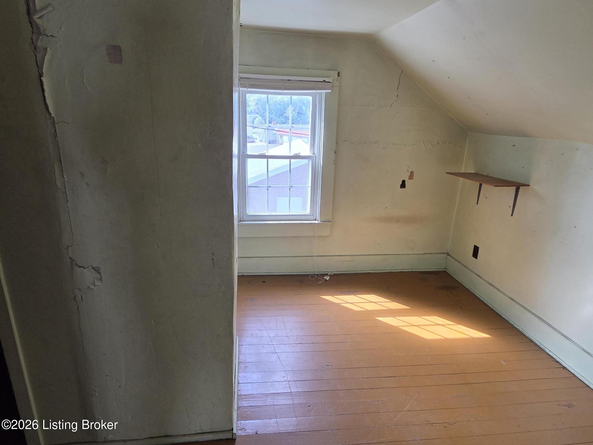 115 Perry St Property Photo 32