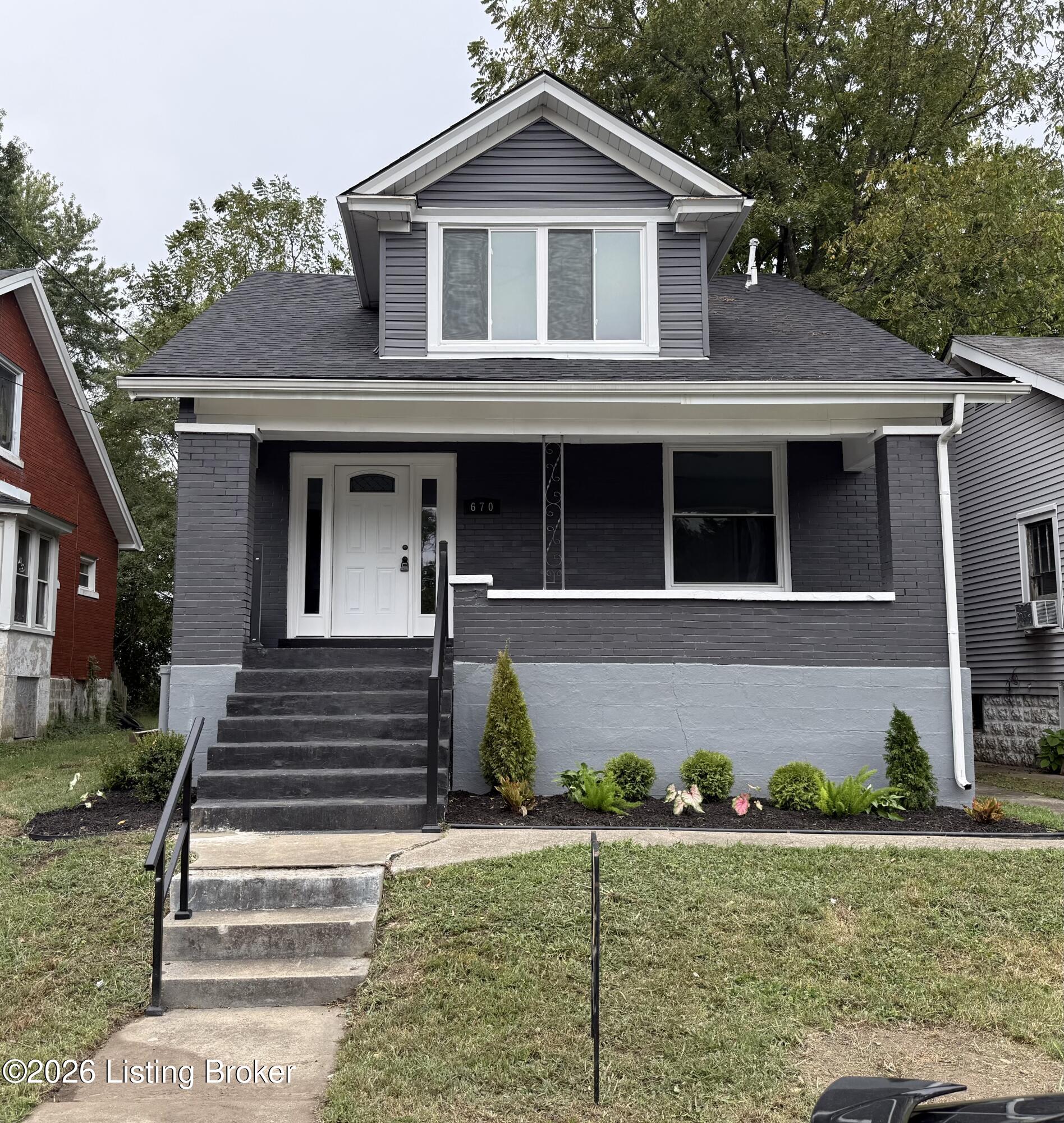 670 S 37th St Property Photo 1