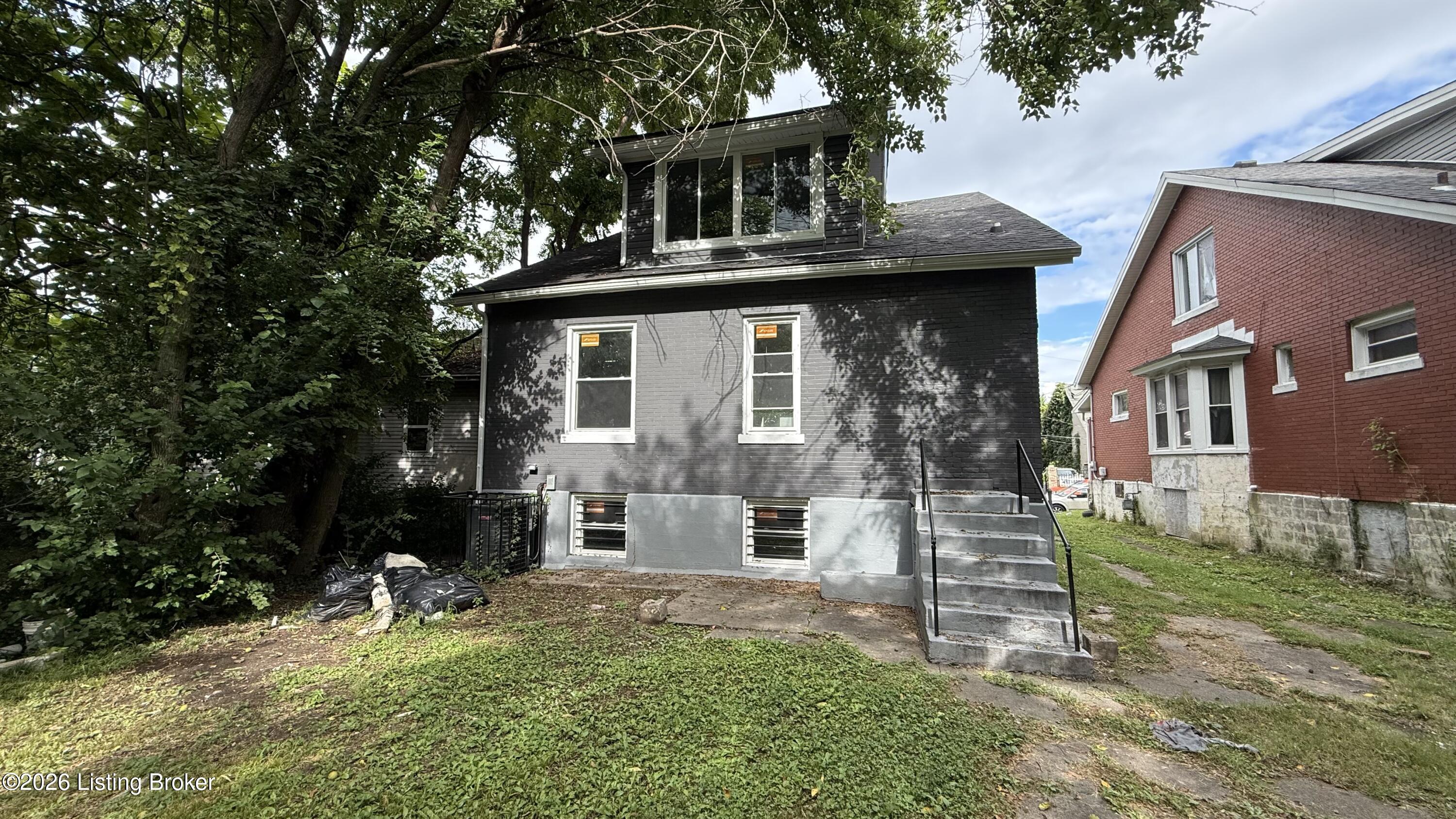 670 S 37th St Property Photo 43