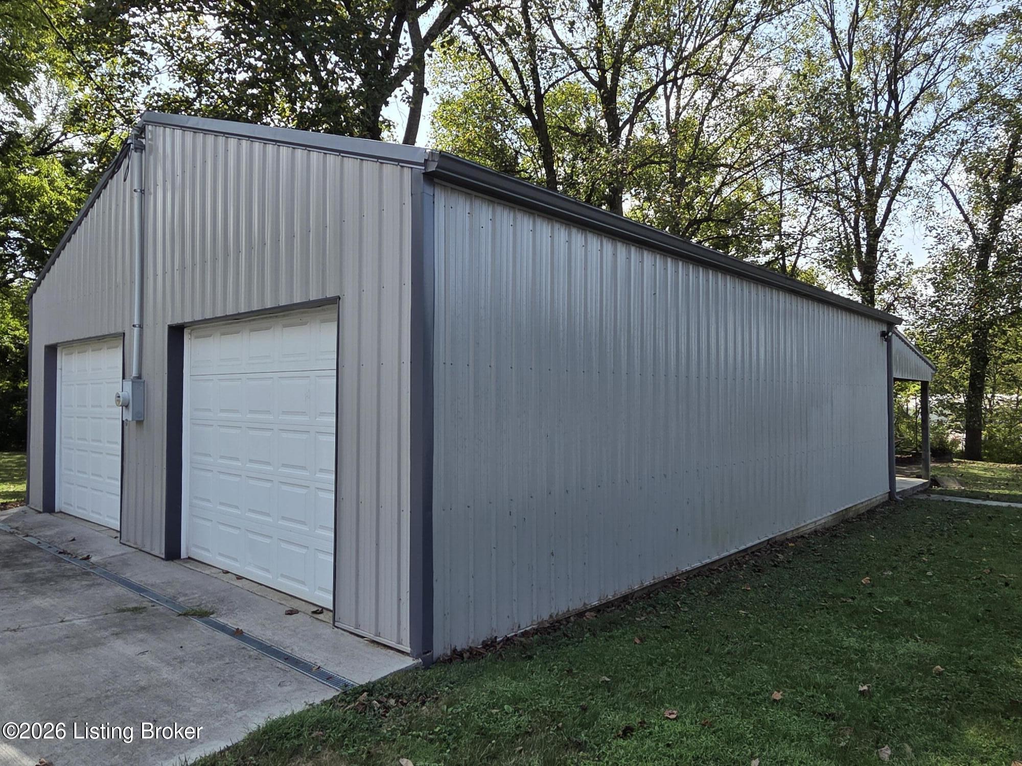 00 Carrs Alley Property Photo 2