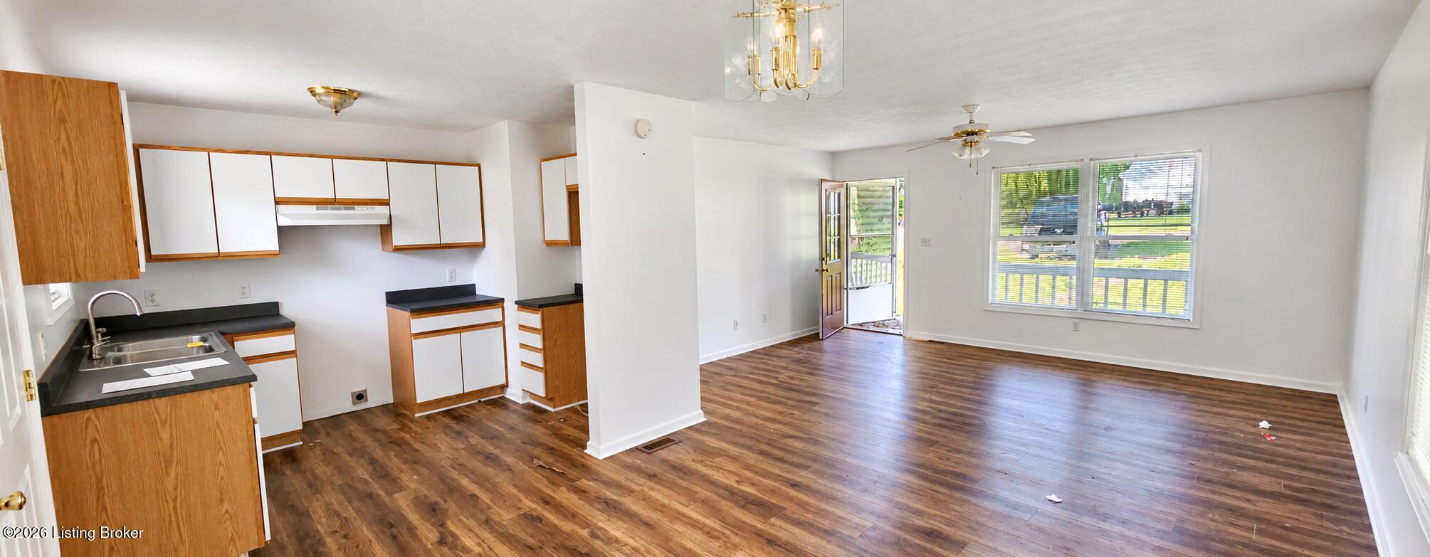 615 Broadway Property Photo 8