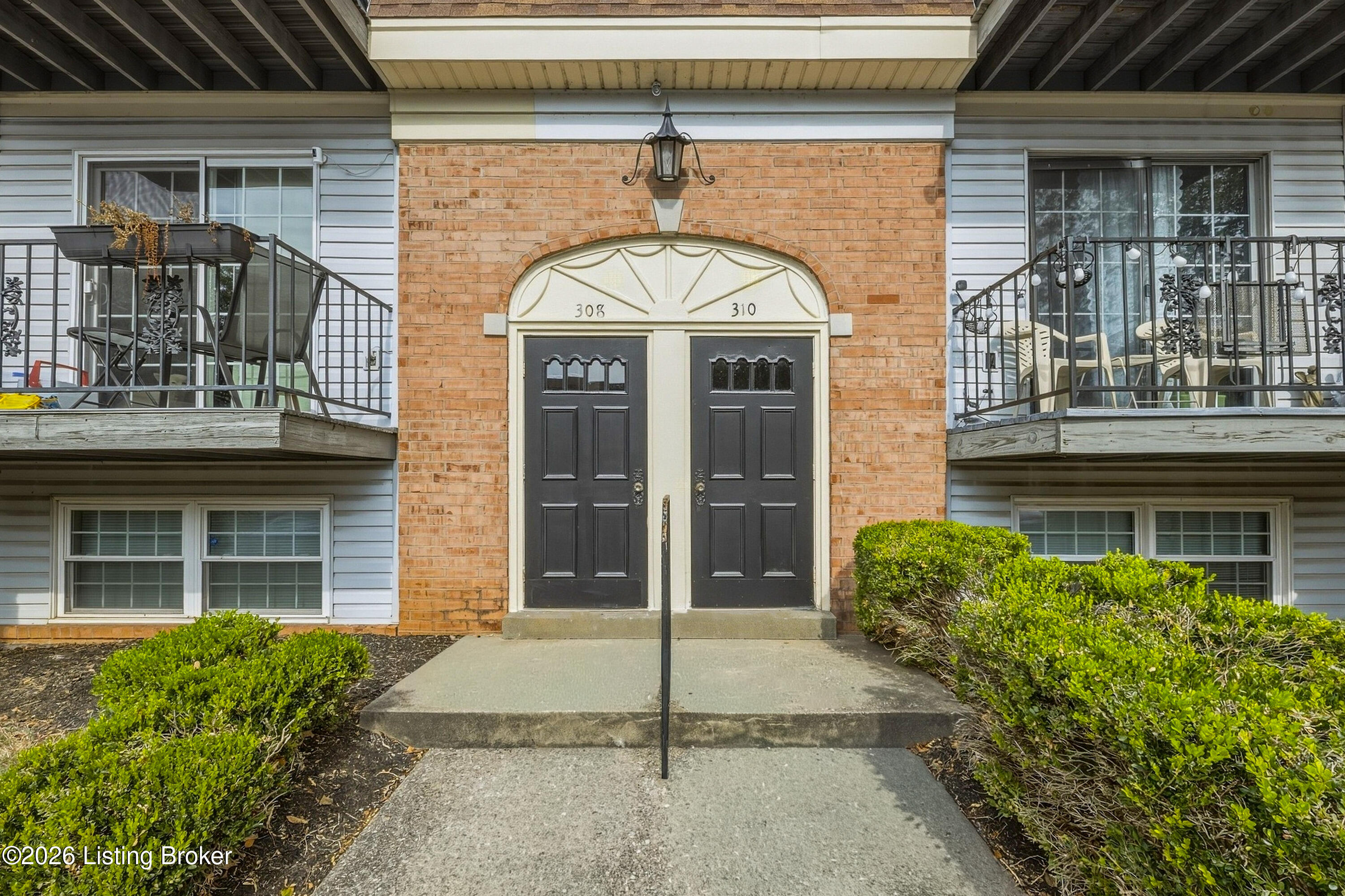 308 Chanel Ct Apt 6 Property Photo 1