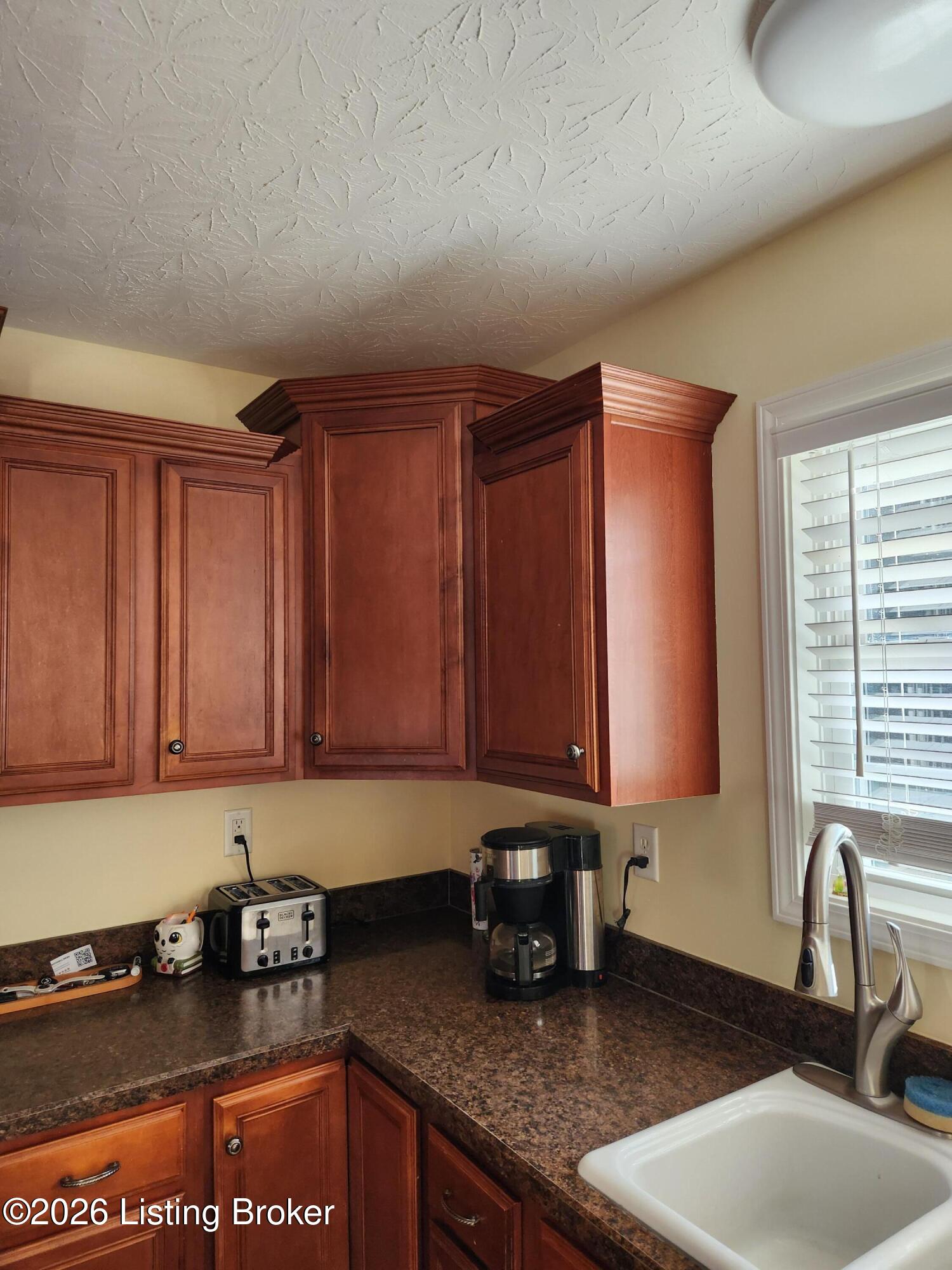 2525 Elmburg Rd Property Photo 8