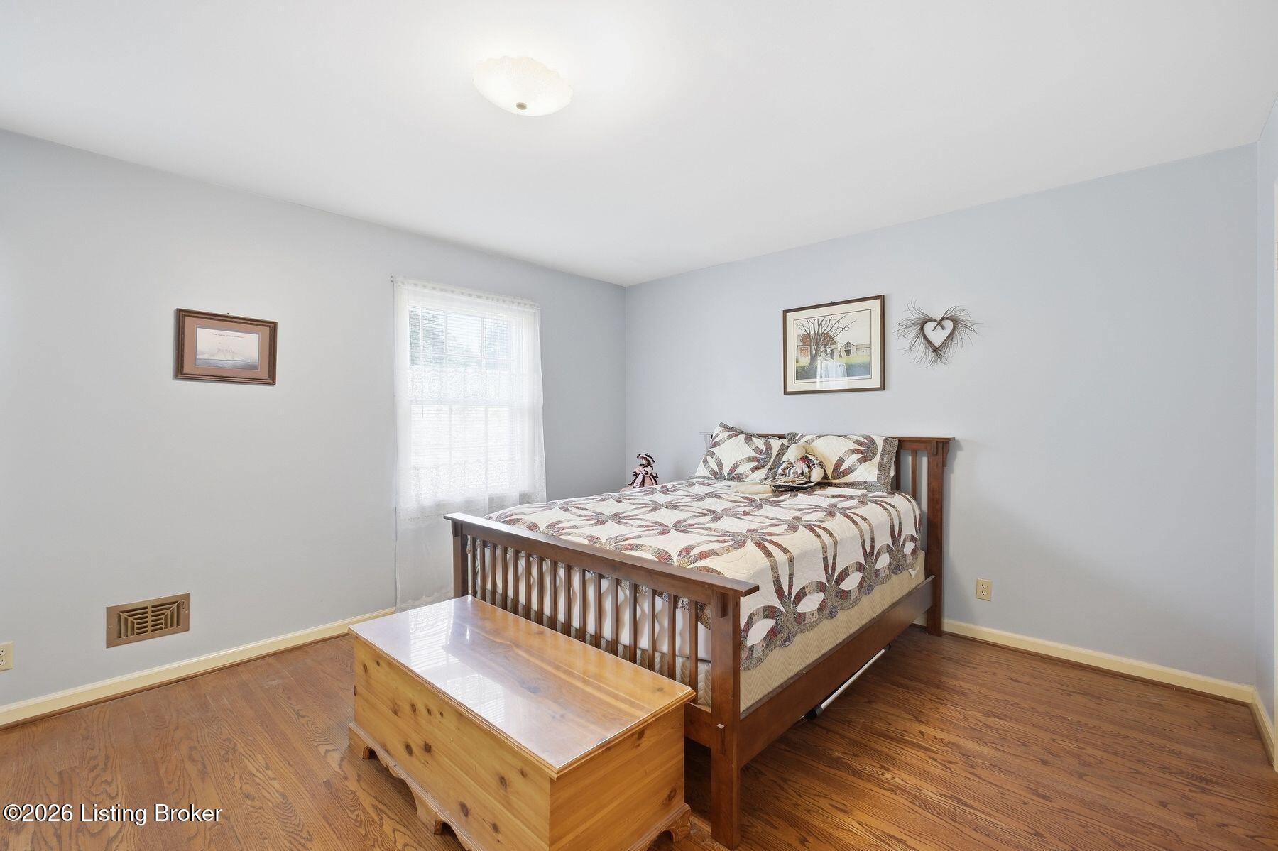 2324 Thornhill Rd Property Photo 23