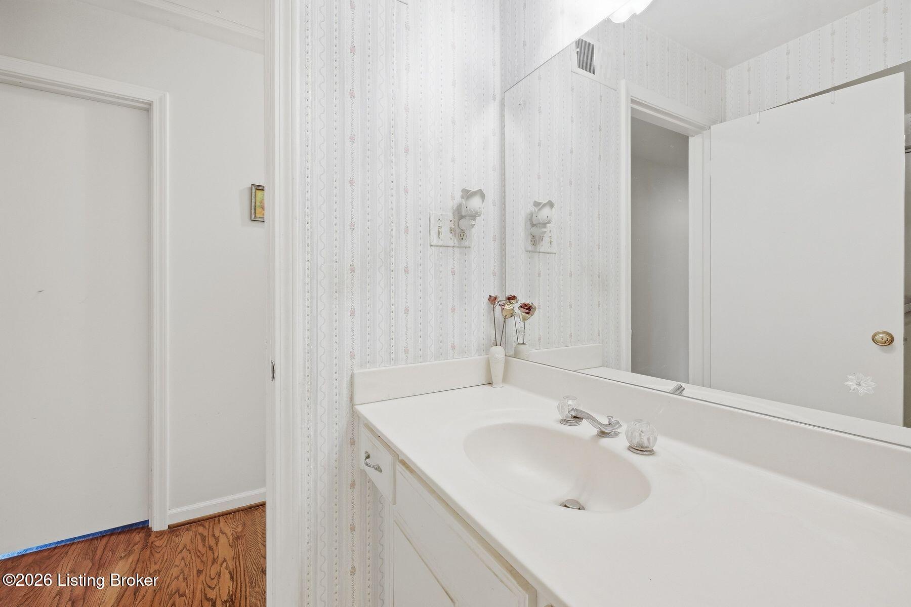 2324 Thornhill Rd Property Photo 26