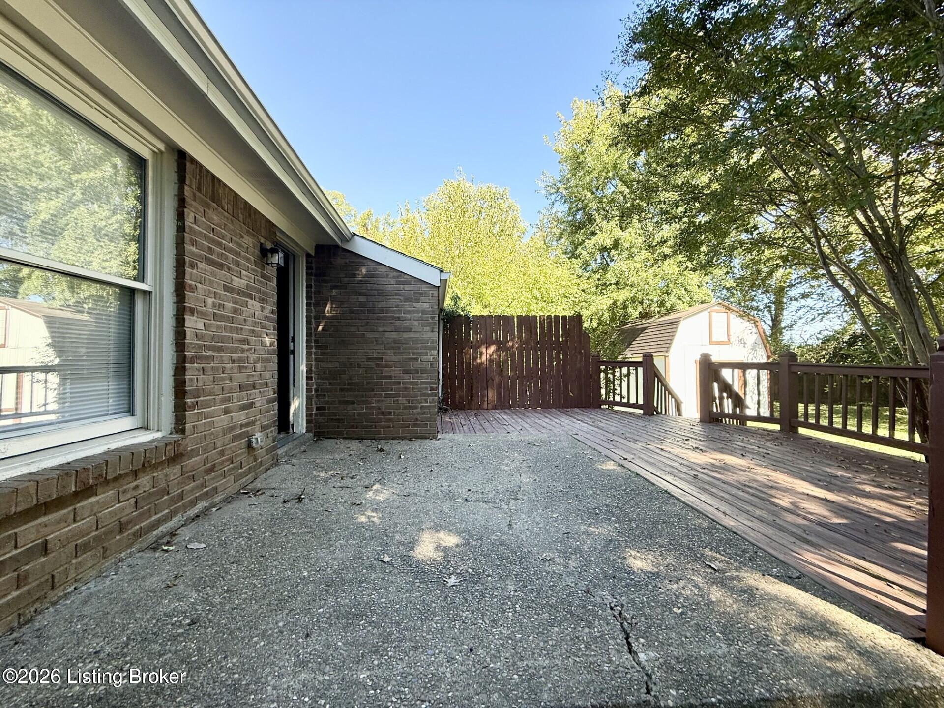 501 Oak Leaf Dr Property Photo 21
