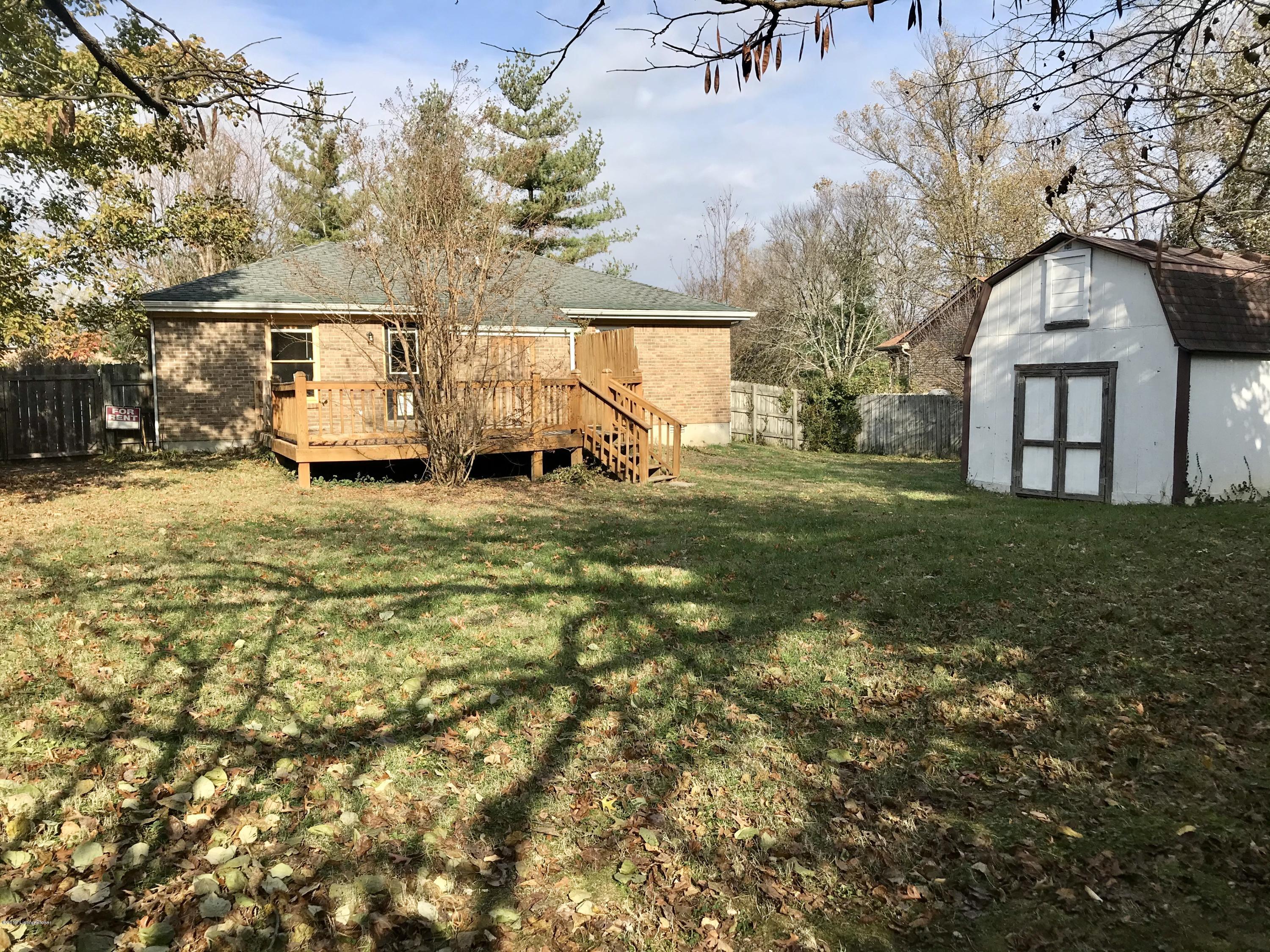 501 Oak Leaf Dr Property Photo 22