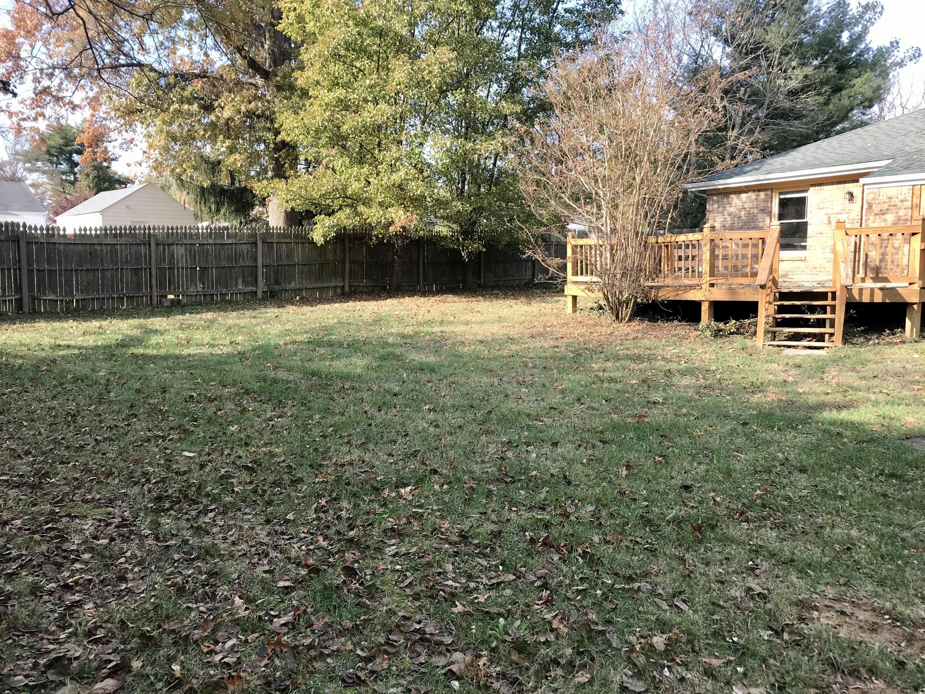 501 Oak Leaf Dr Property Photo 23