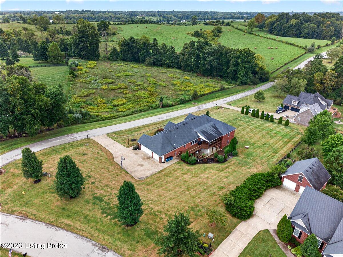 1911 Clarke Pointe Dr Property Photo 2