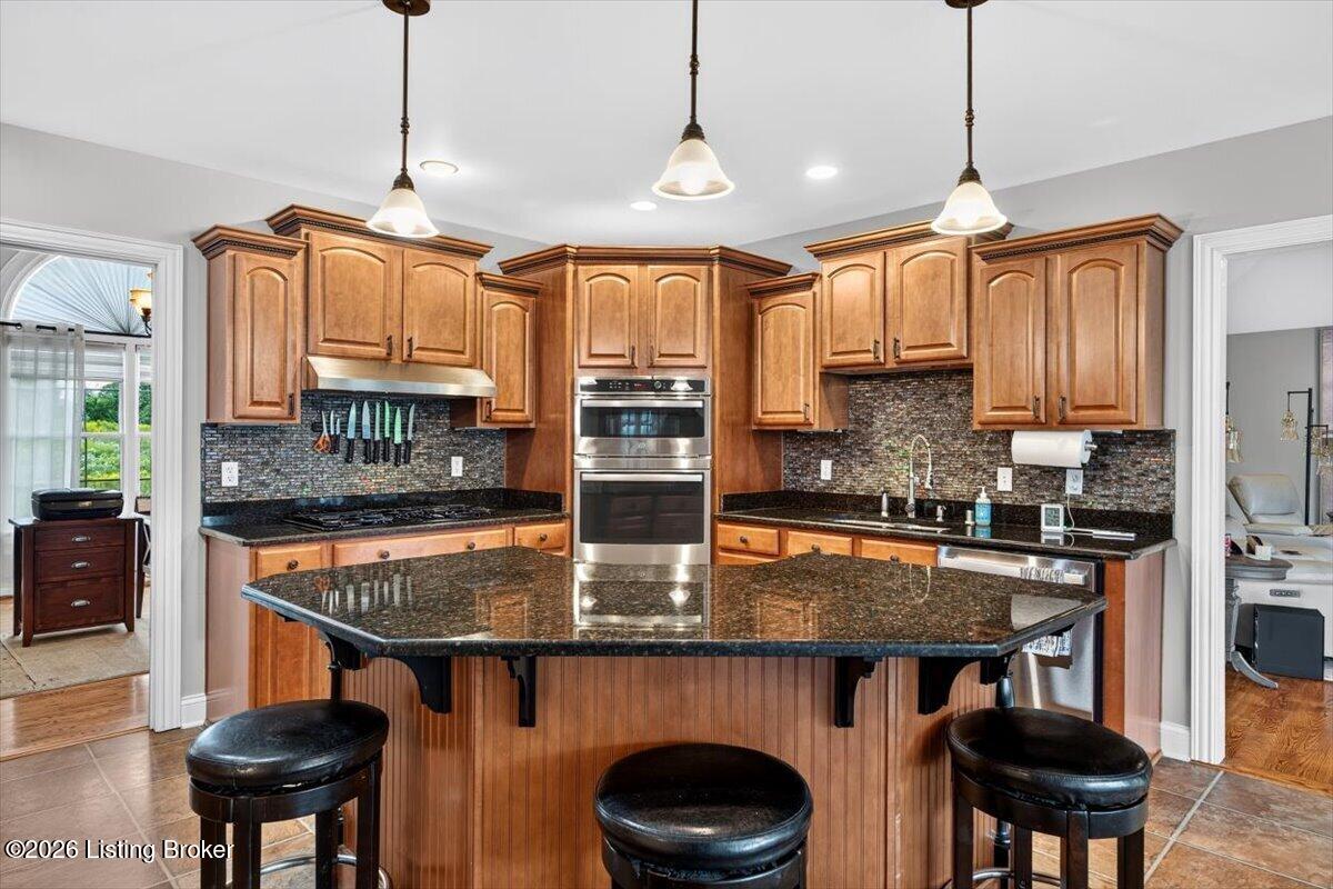 1911 Clarke Pointe Dr Property Photo 16