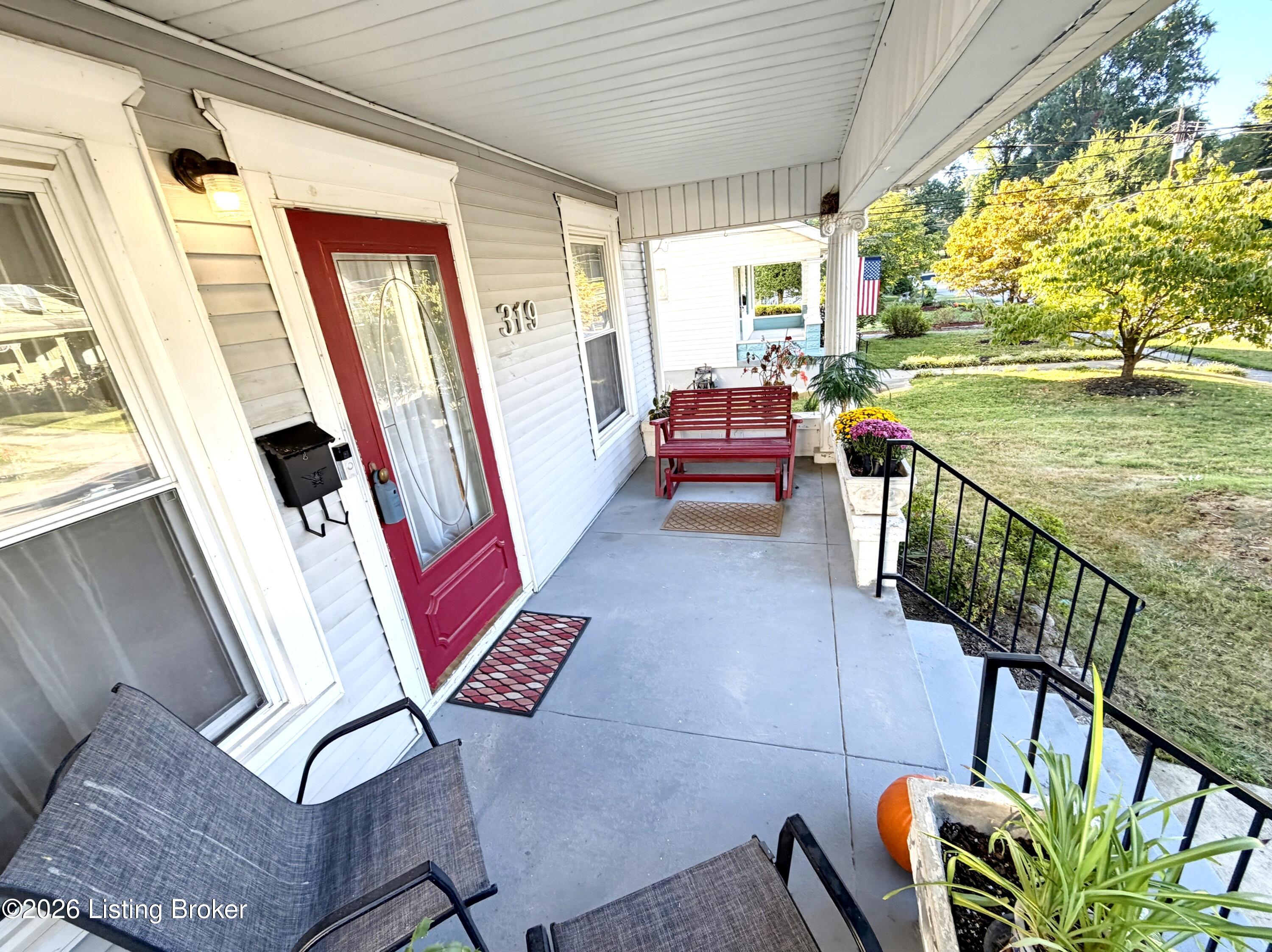 319 Belvar Ave Property Photo 3