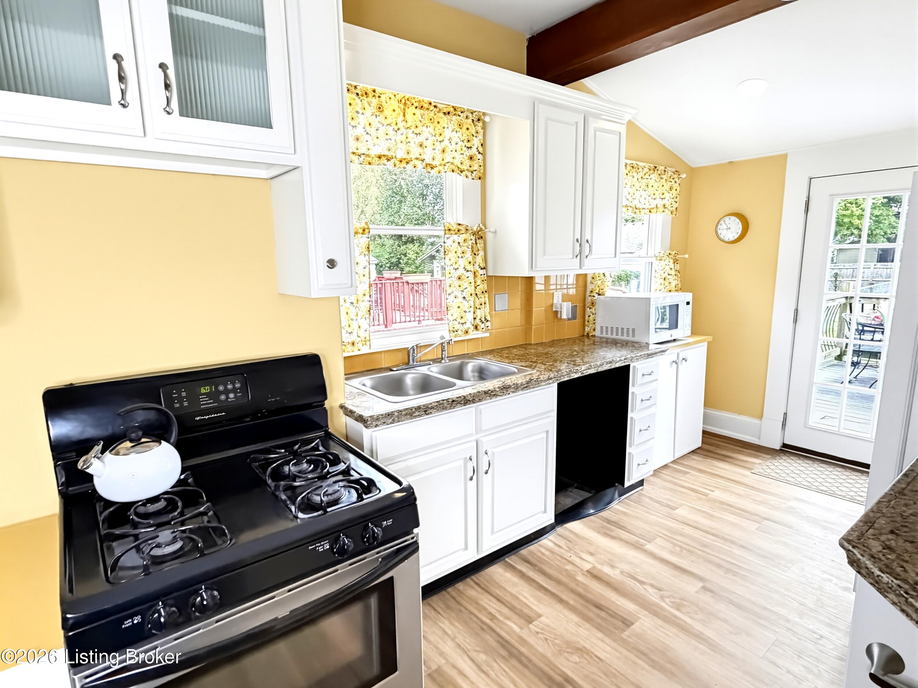 319 Belvar Ave Property Photo 11
