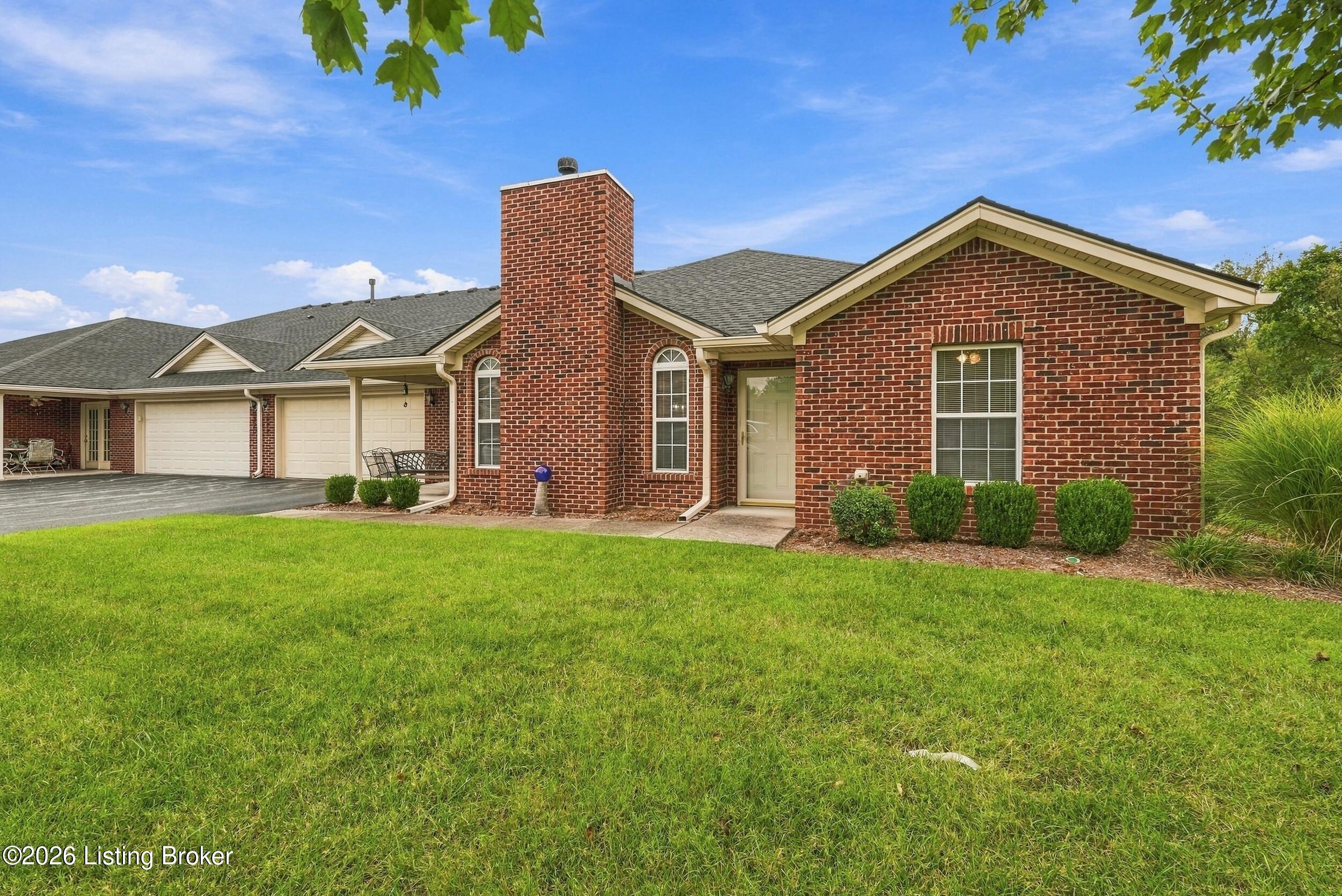 5222 Sand Wood Ln Property Photo 3