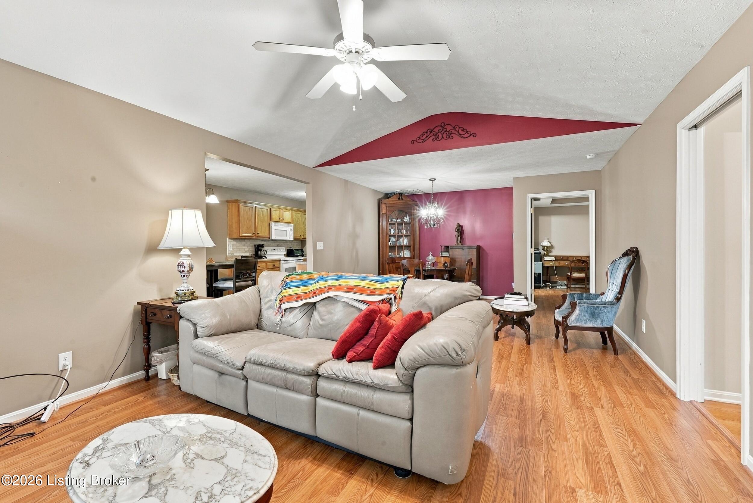 5222 Sand Wood Ln Property Photo 5