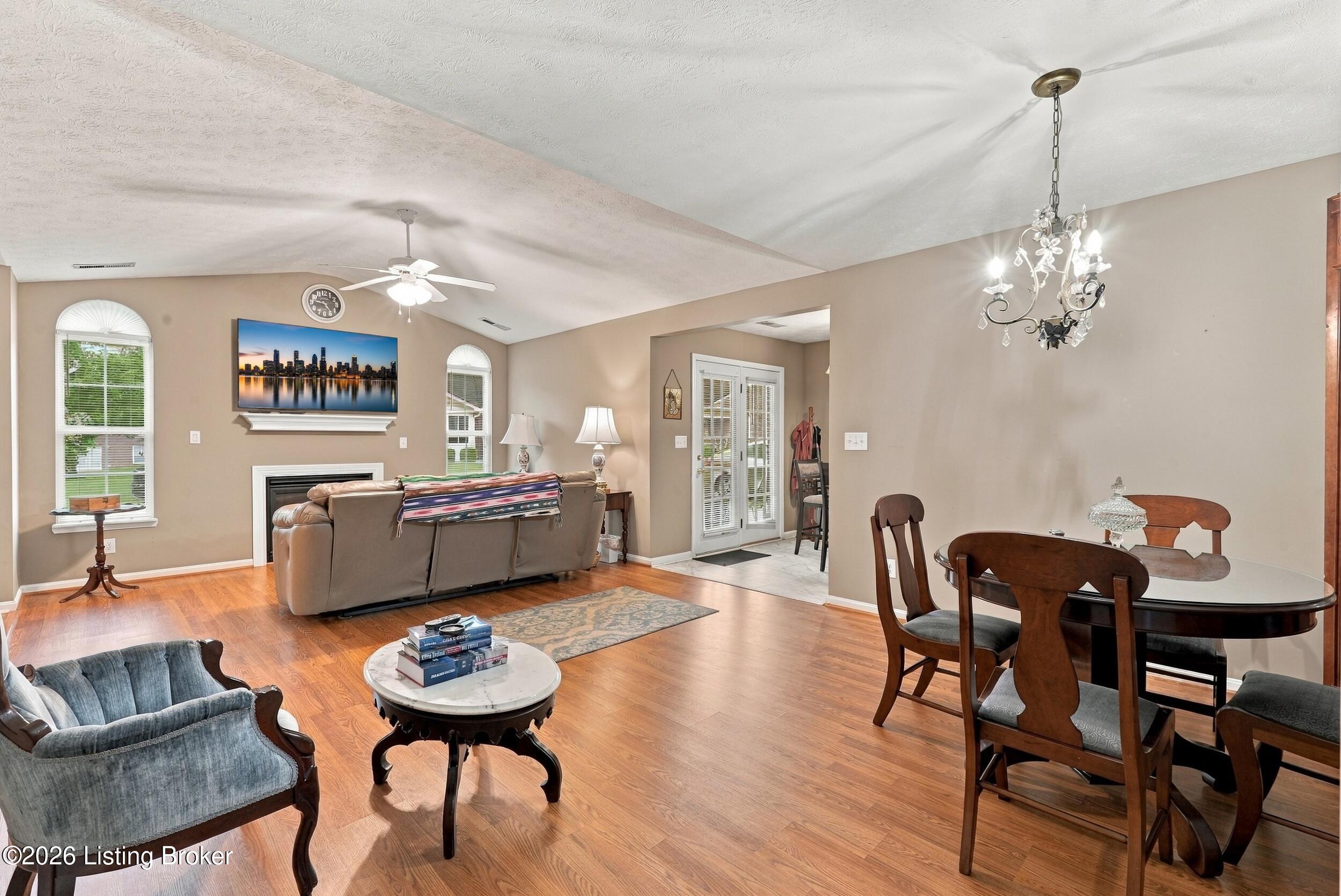 5222 Sand Wood Ln Property Photo 6