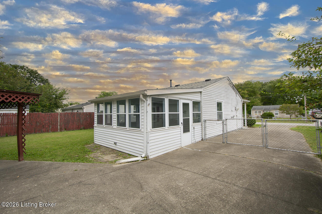 5712 Loretta St Property Photo 29