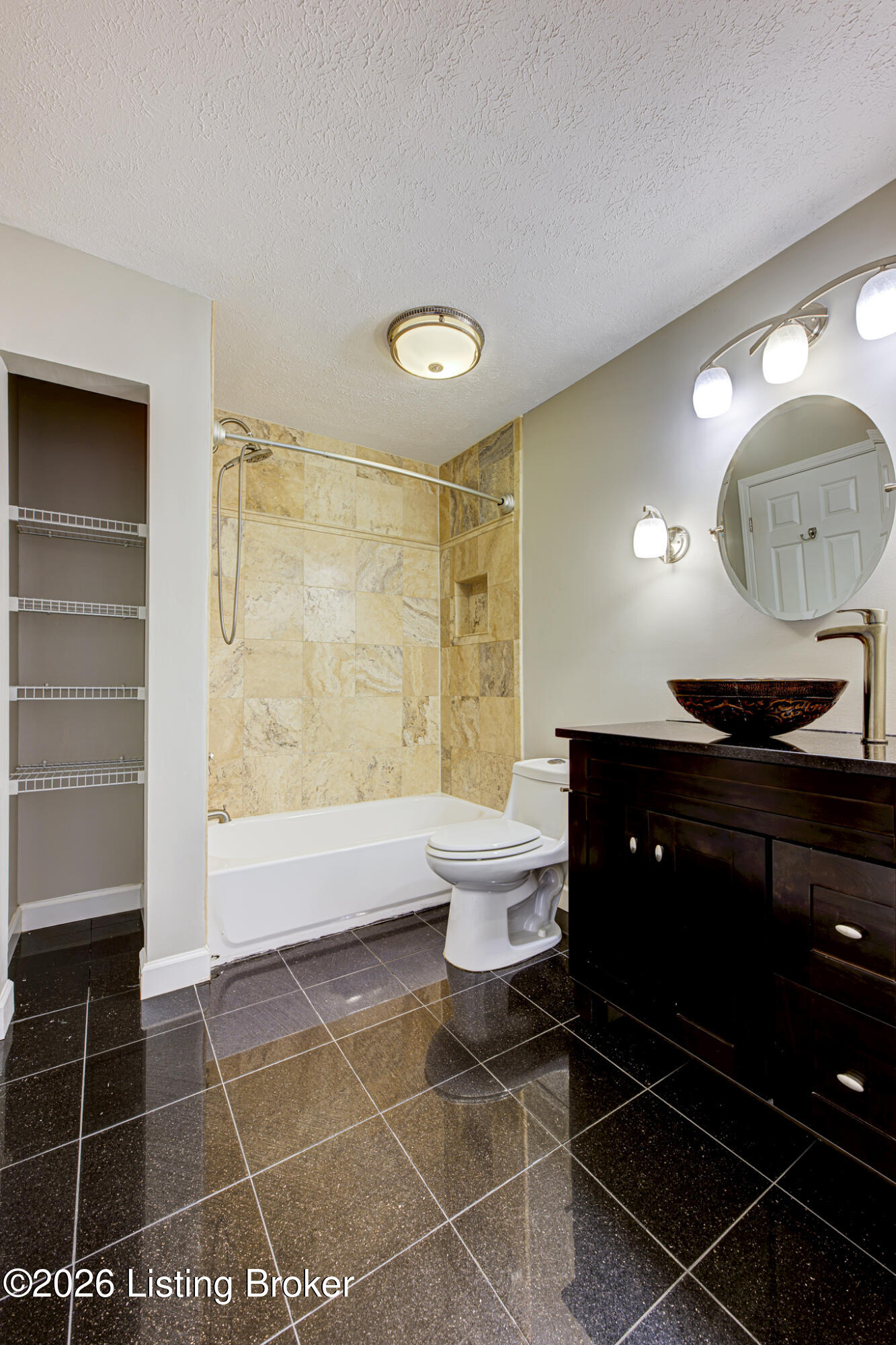 4823 Oak Pointe Dr Property Photo 32