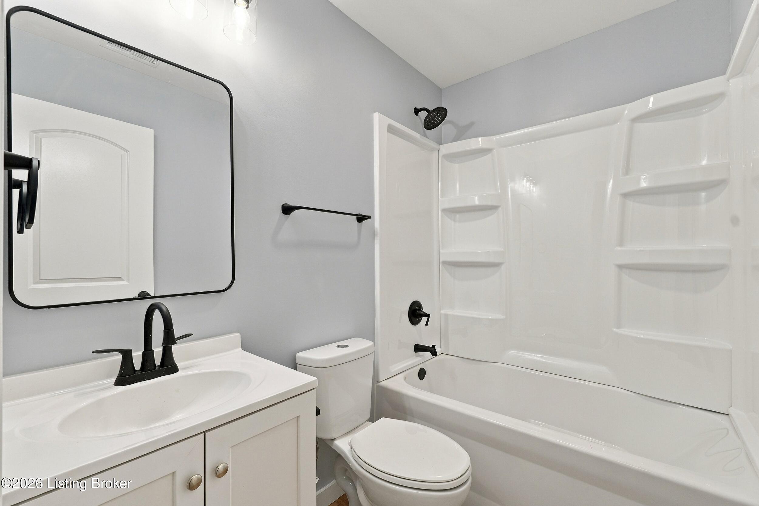 180 Azure Dr Property Photo 19