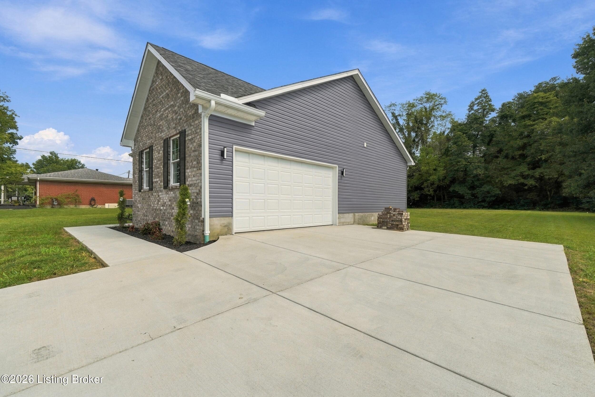 180 Azure Dr Property Photo 36