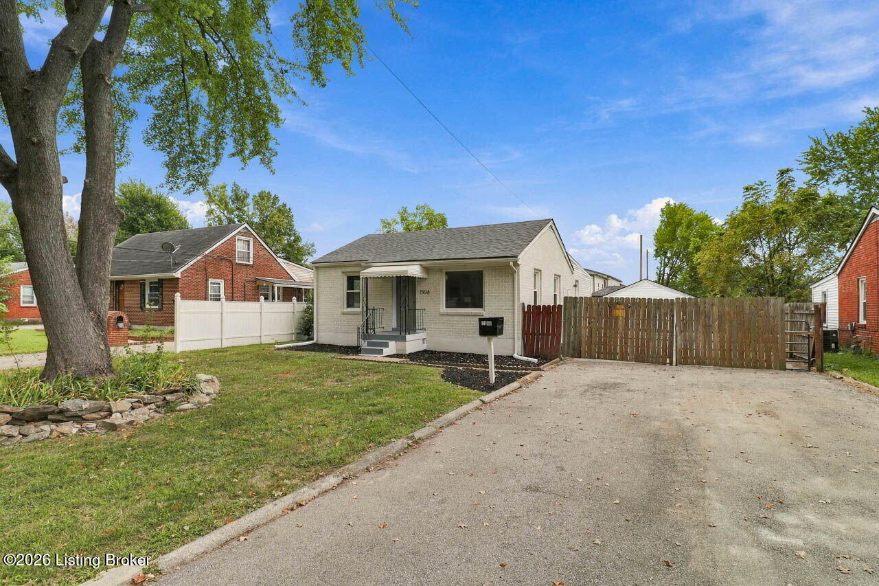 1506 Aletha Dr Property Photo 5