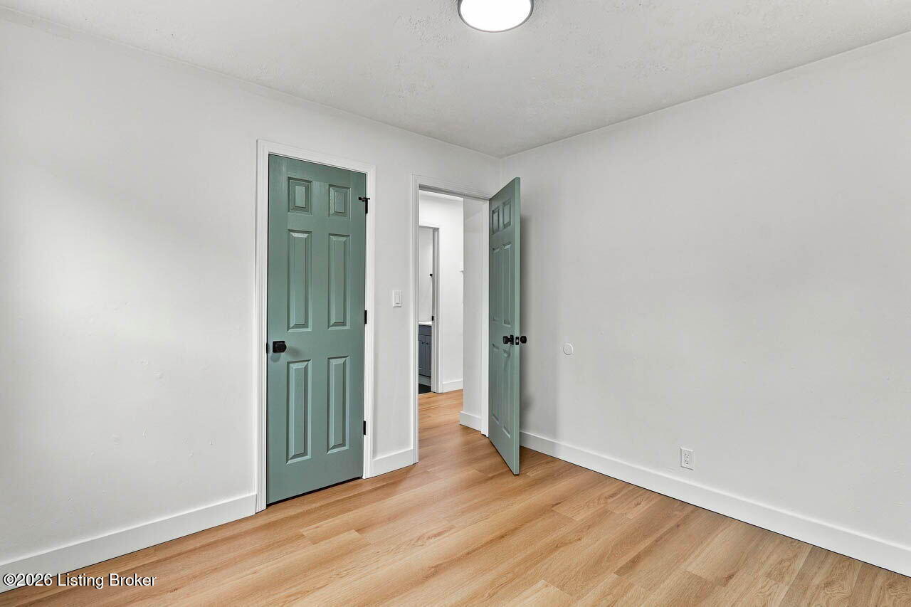 1506 Aletha Dr Property Photo 26