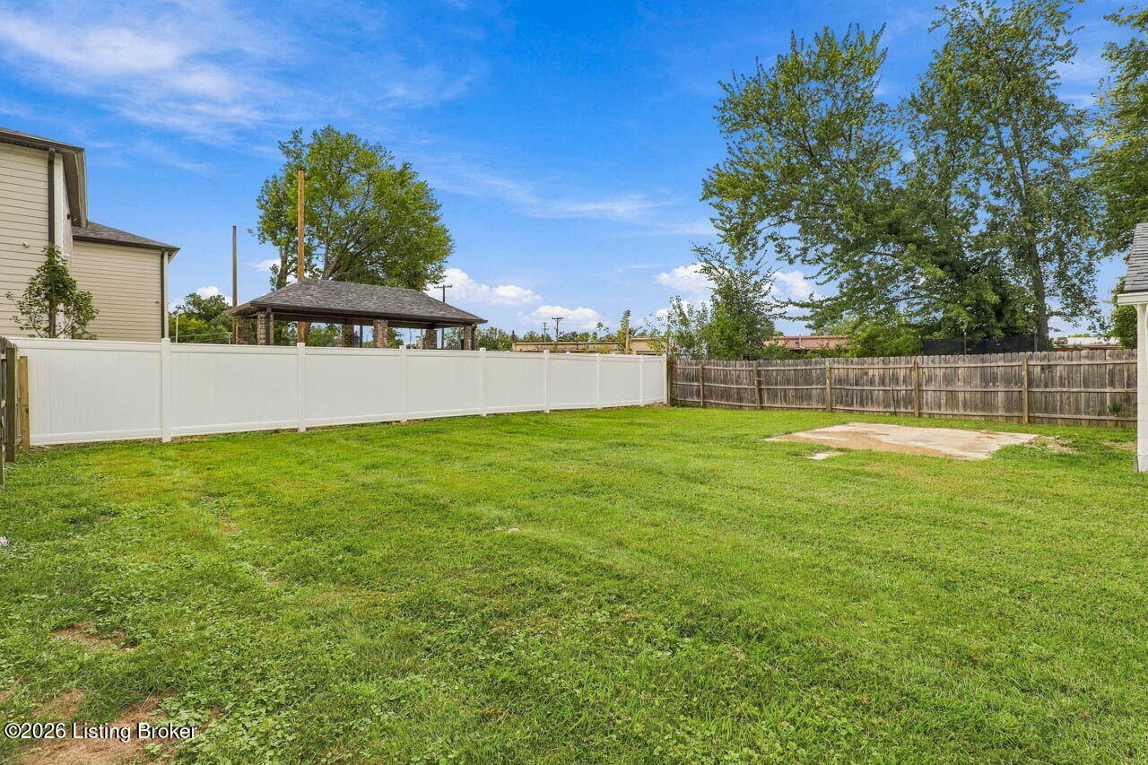 1506 Aletha Dr Property Photo 40