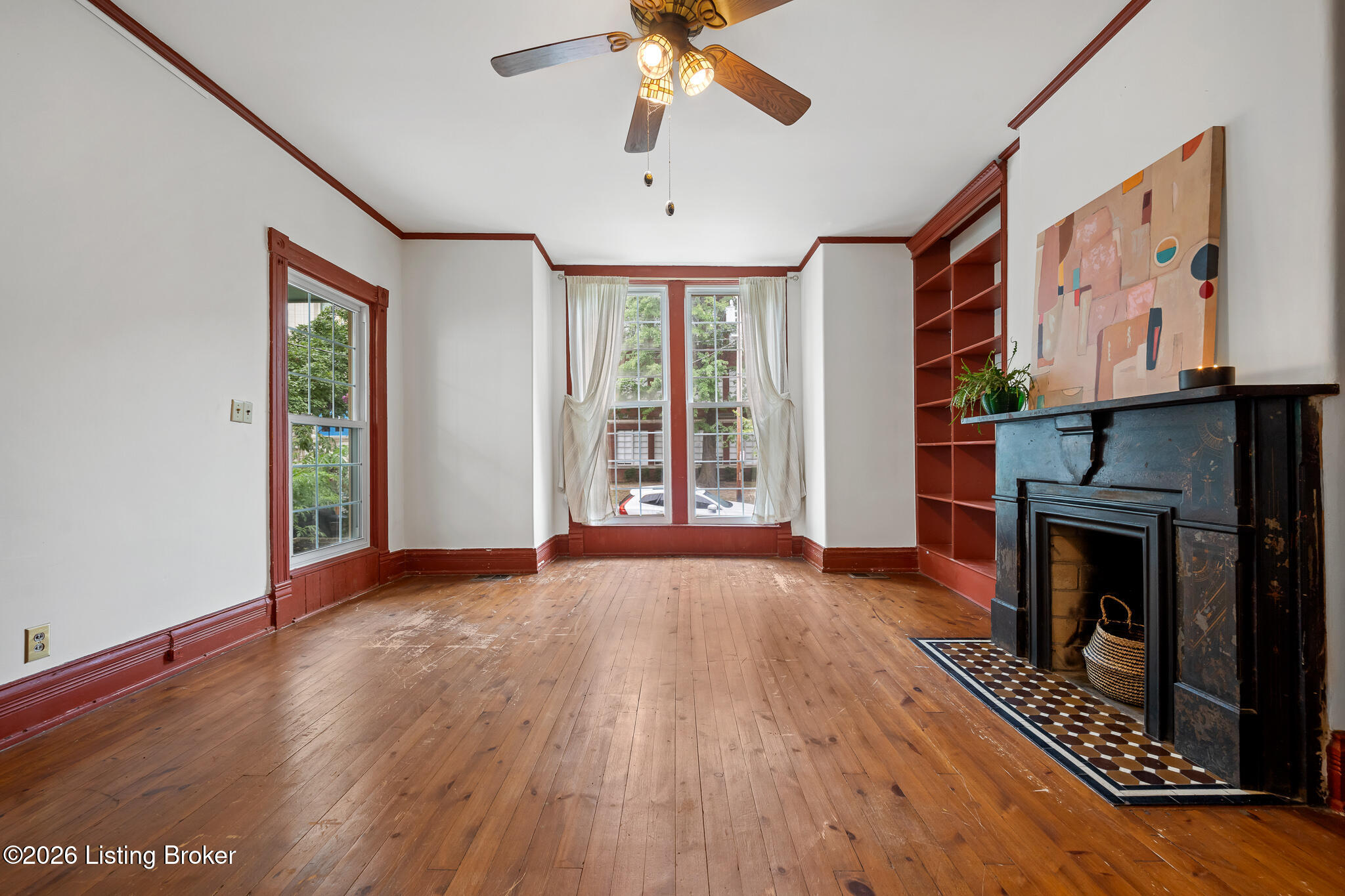 1421 Morton Ave Property Photo 12
