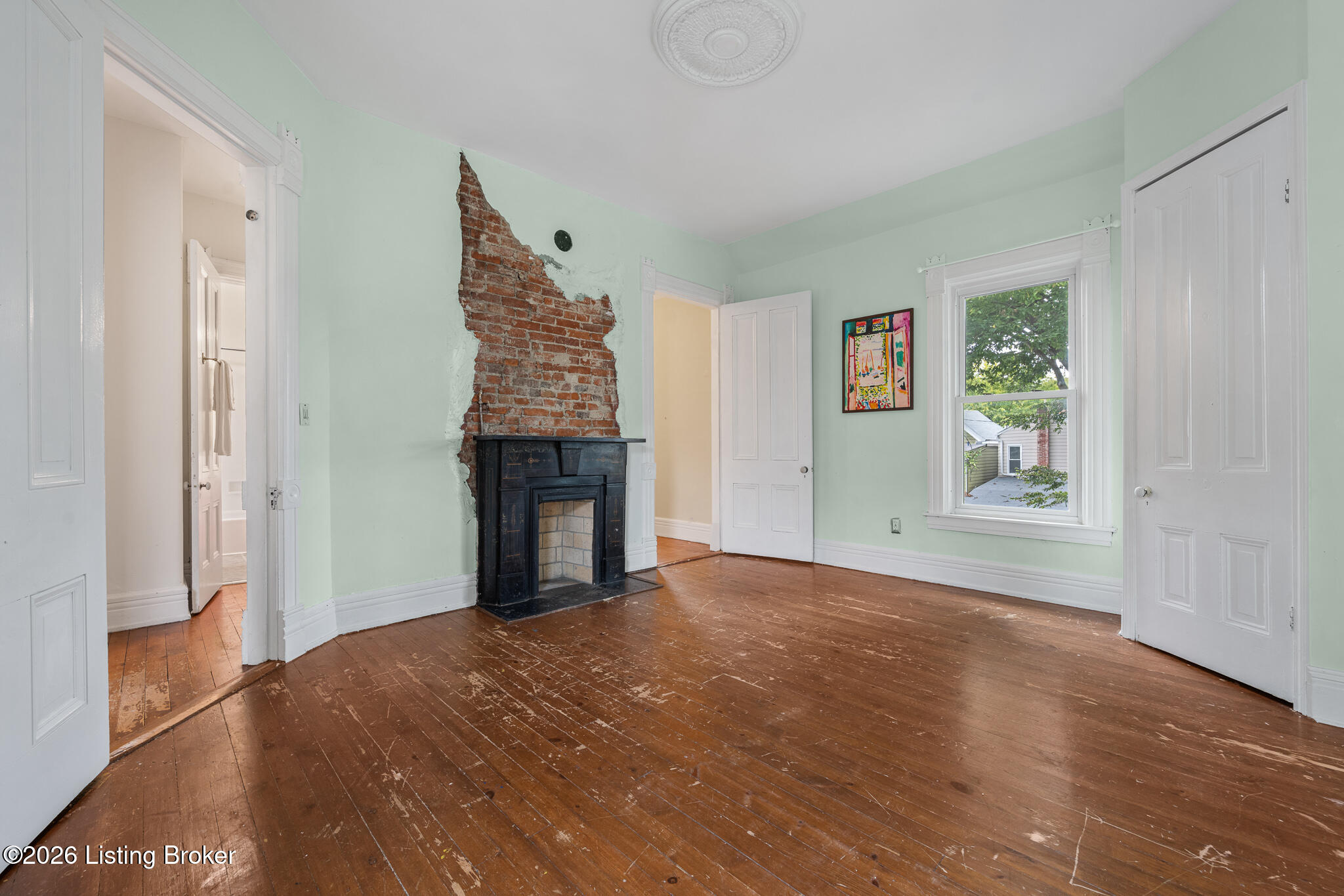 1421 Morton Ave Property Photo 39