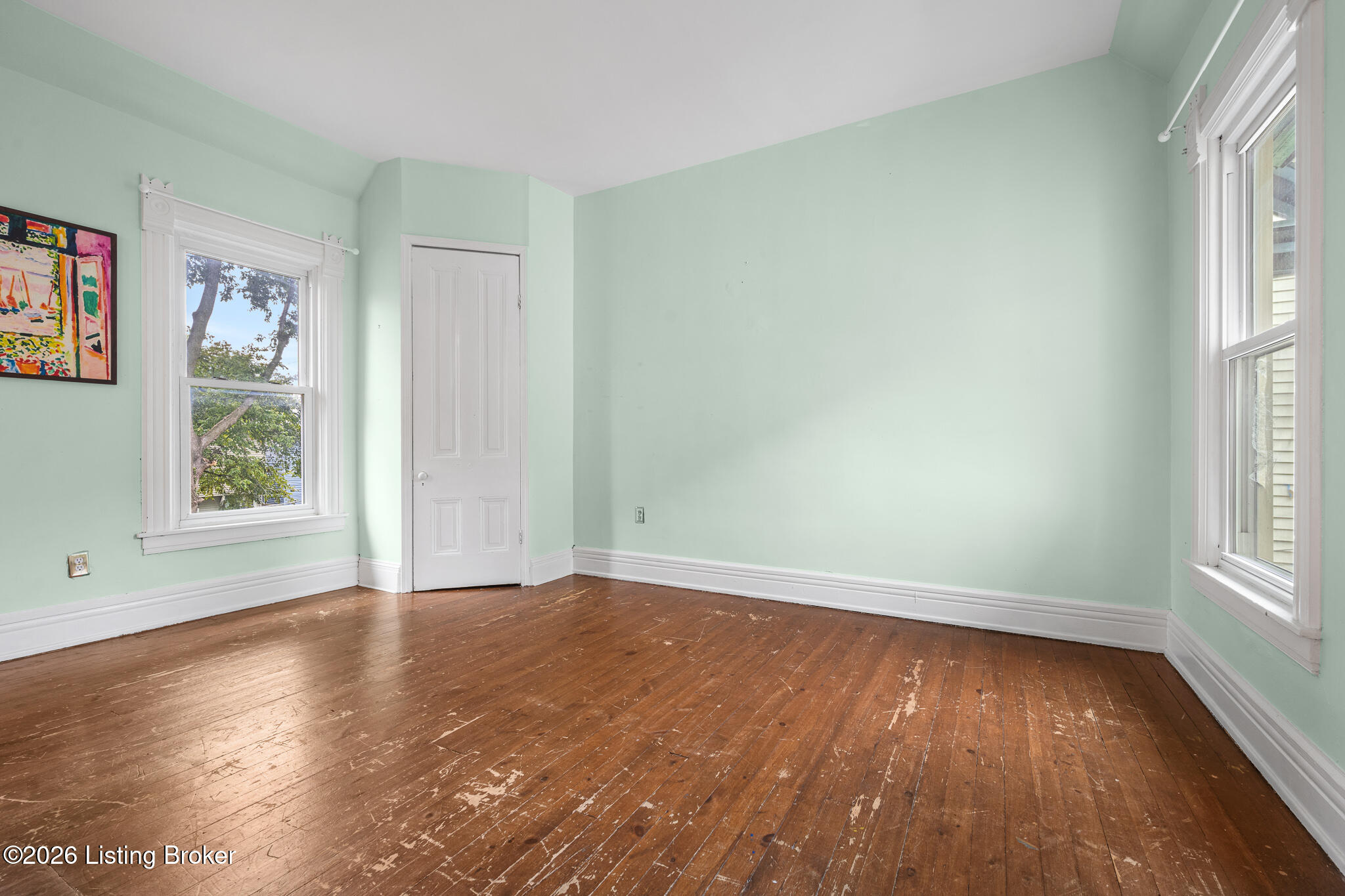 1421 Morton Ave Property Photo 43