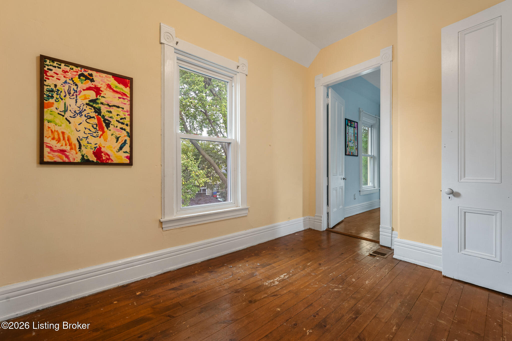 1421 Morton Ave Property Photo 44