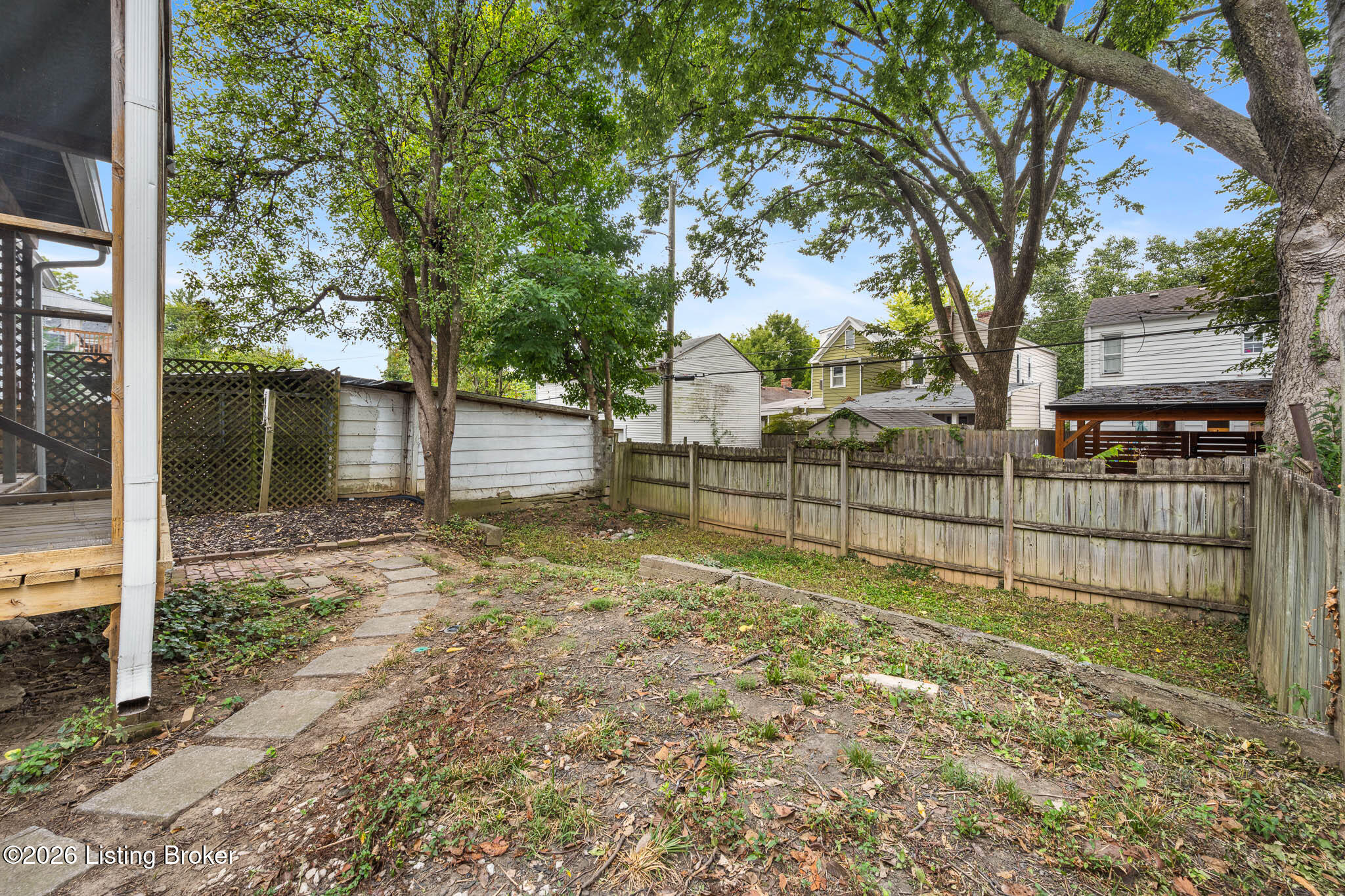 1421 Morton Ave Property Photo 51