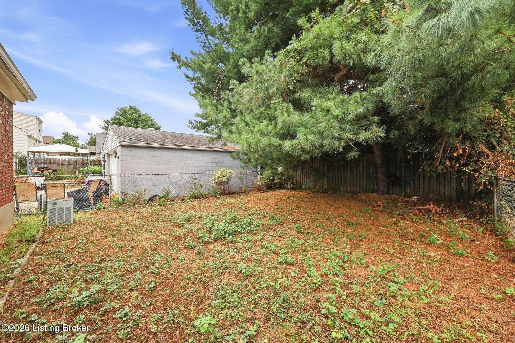 708 Parkway Dr Property Photo 39