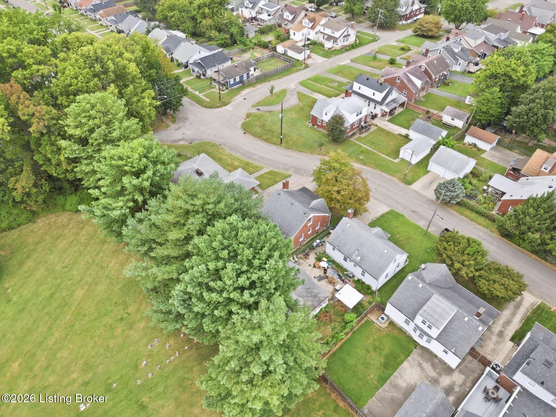 708 Parkway Dr Property Photo 43